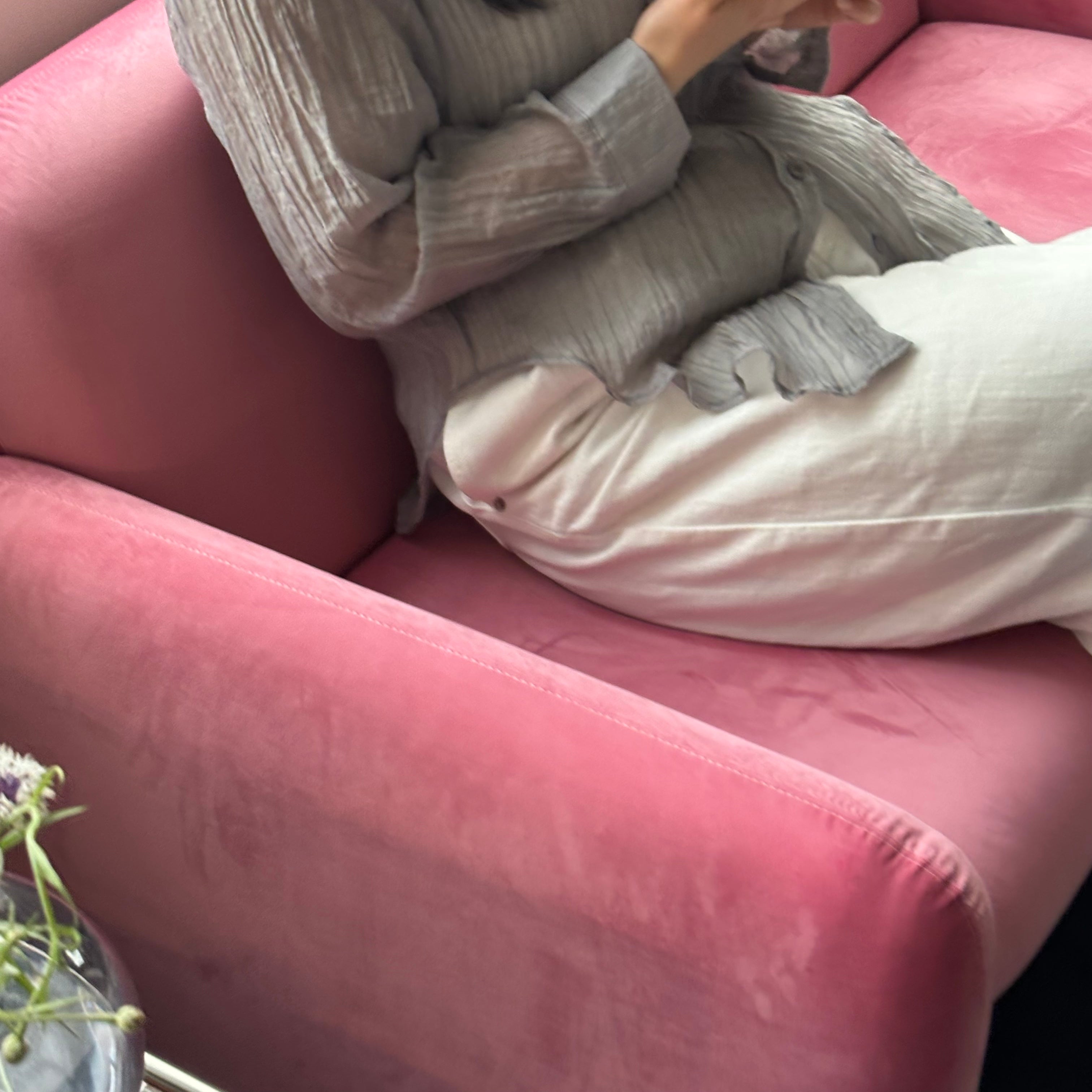 H moment sofa