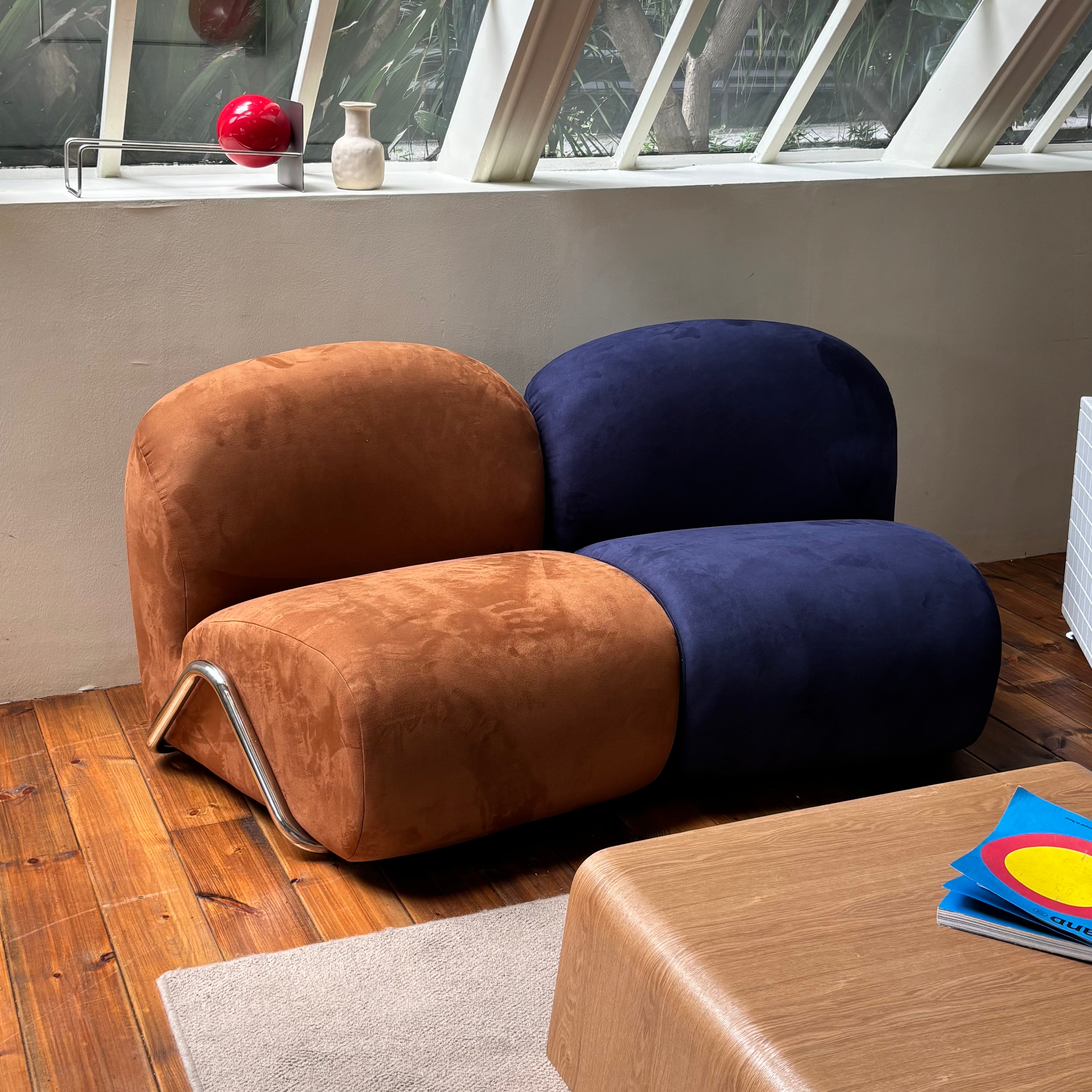 Frame arch sofa