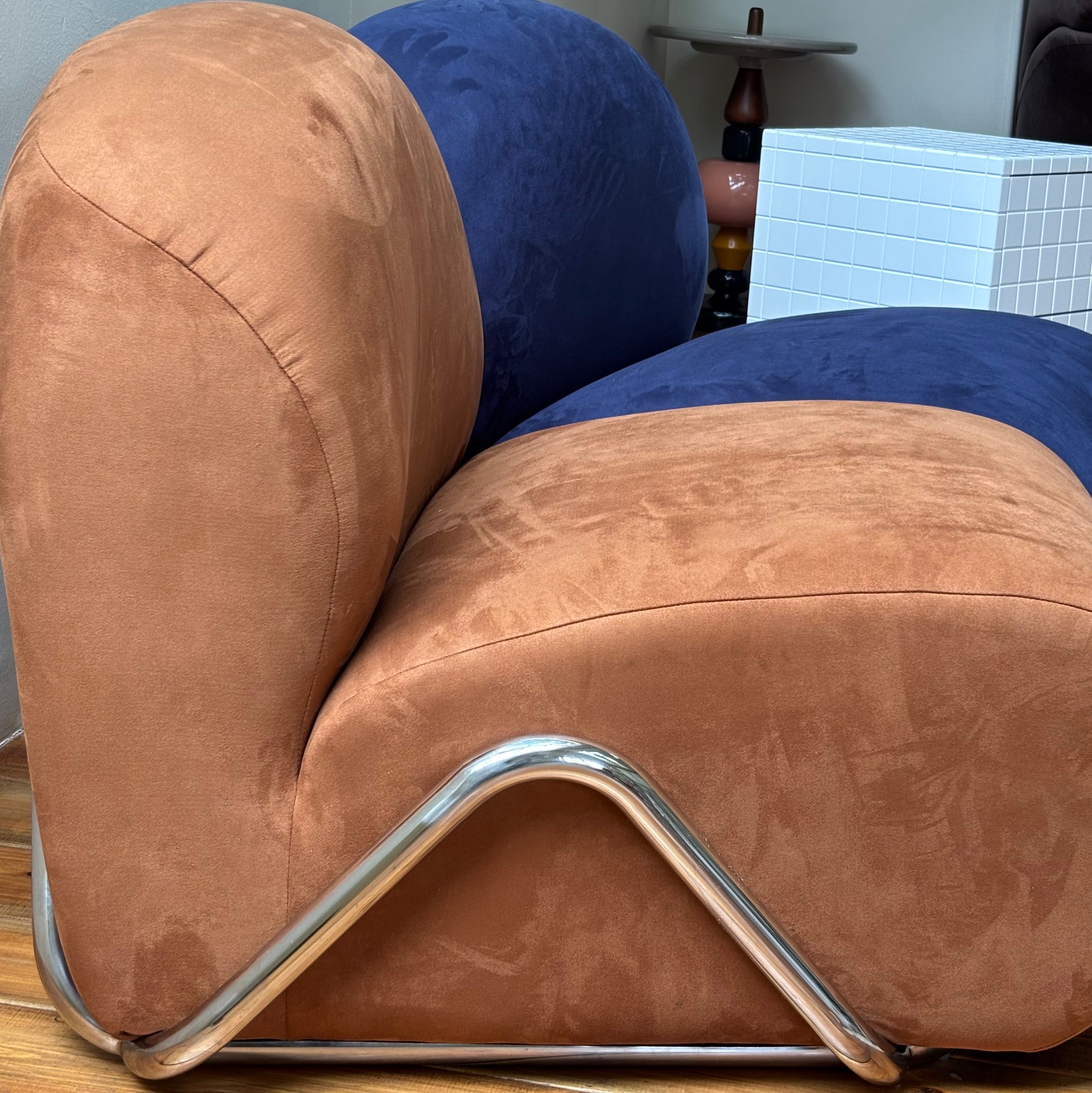 Frame arch sofa