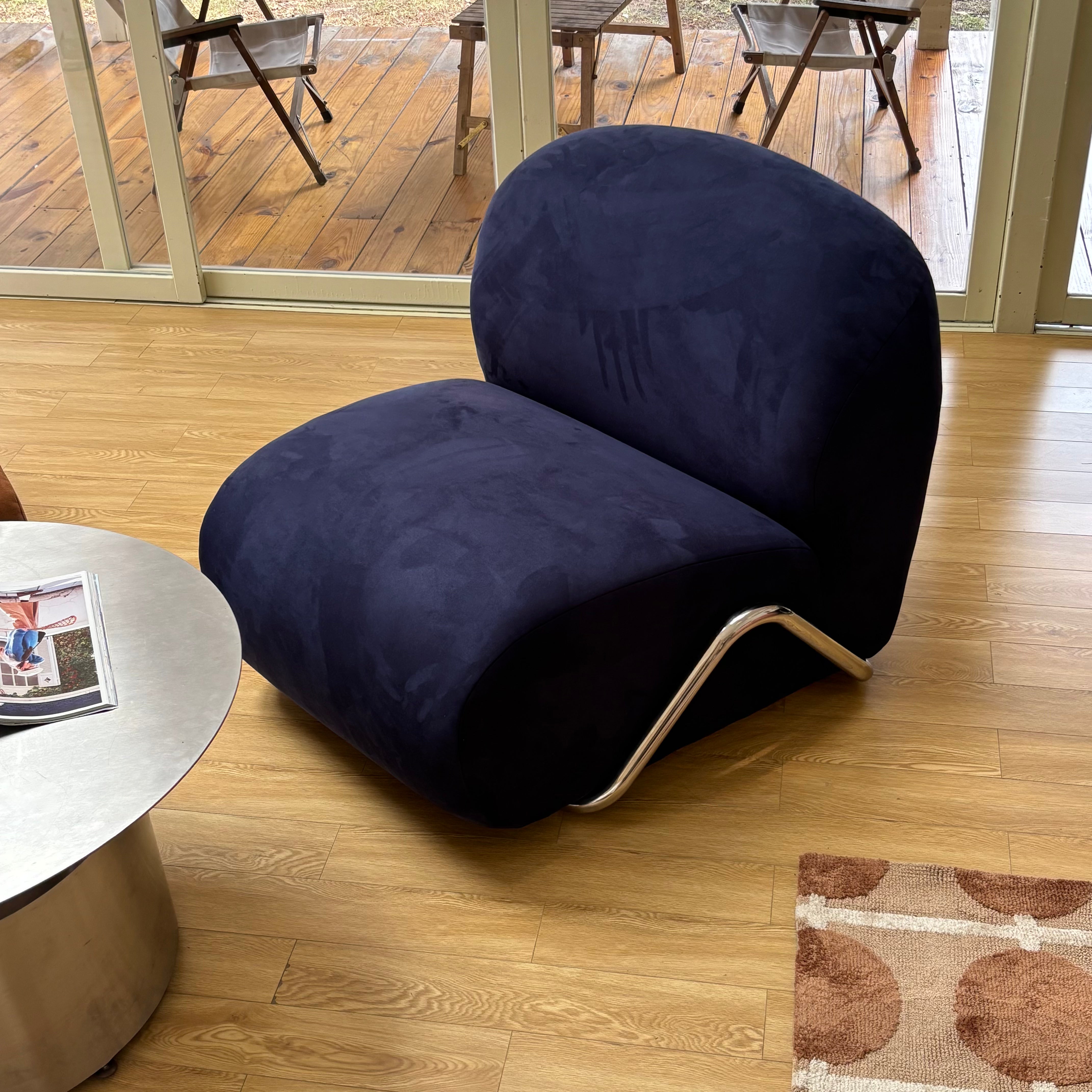 Frame arch sofa