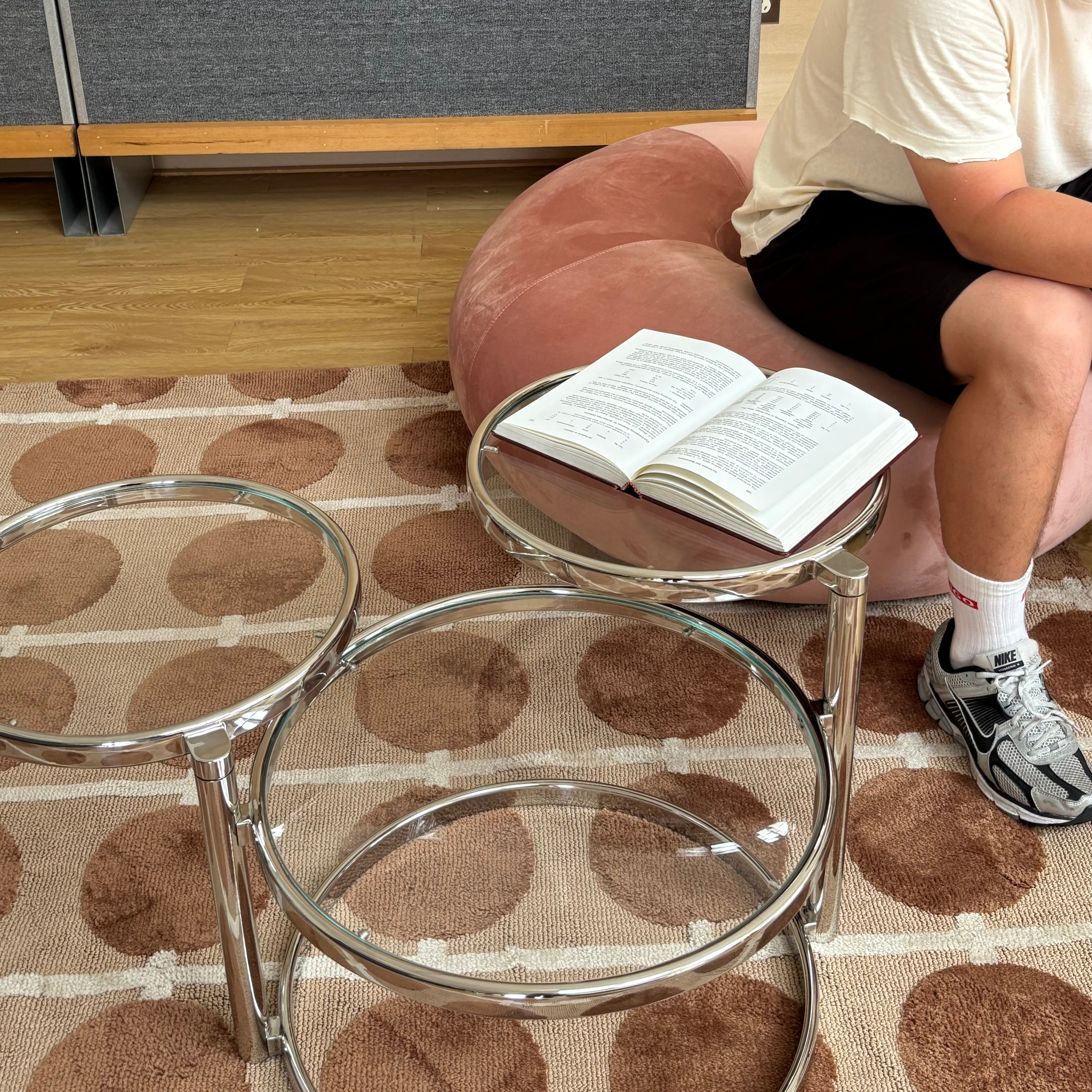 Move glass low table