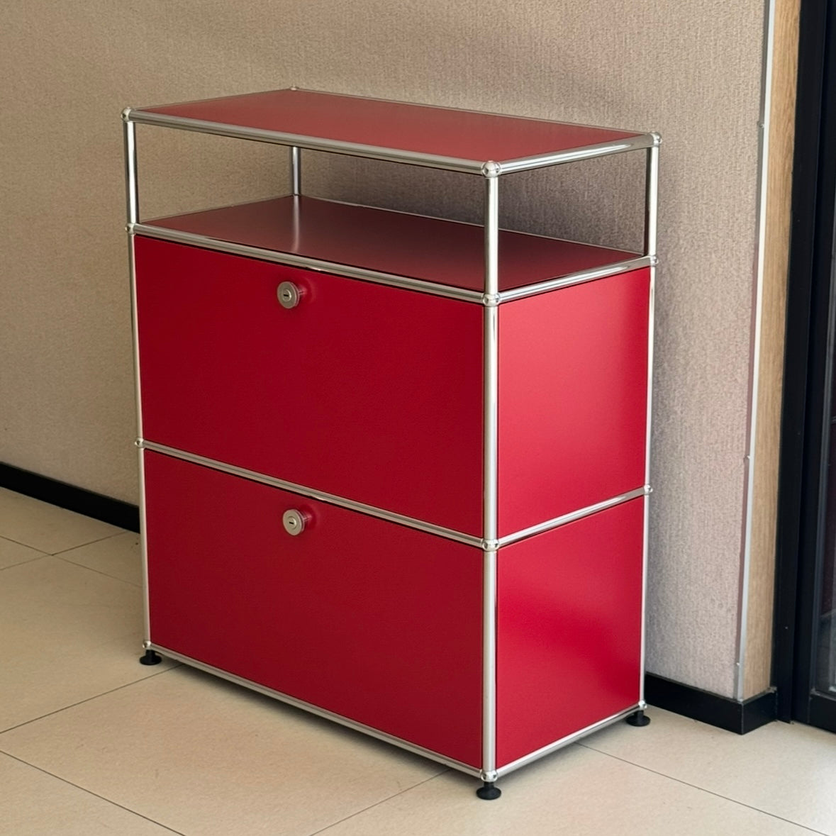 Custom module lock rack