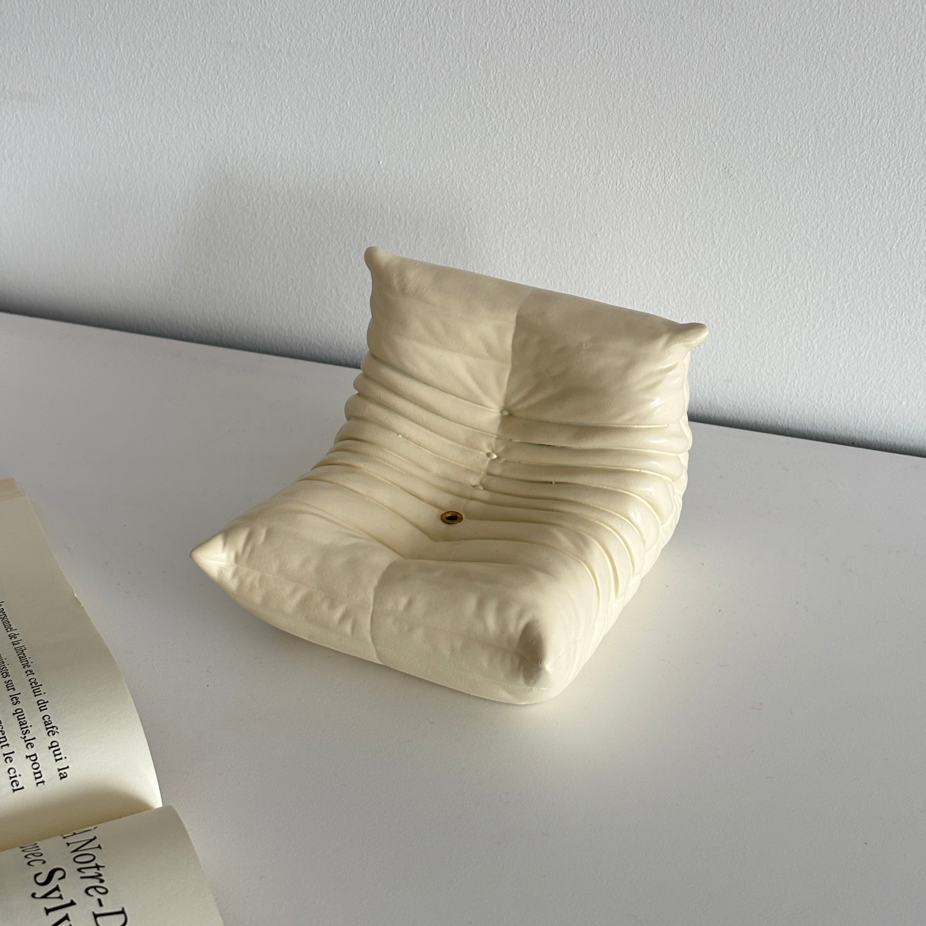 Bee sofa incense holder
