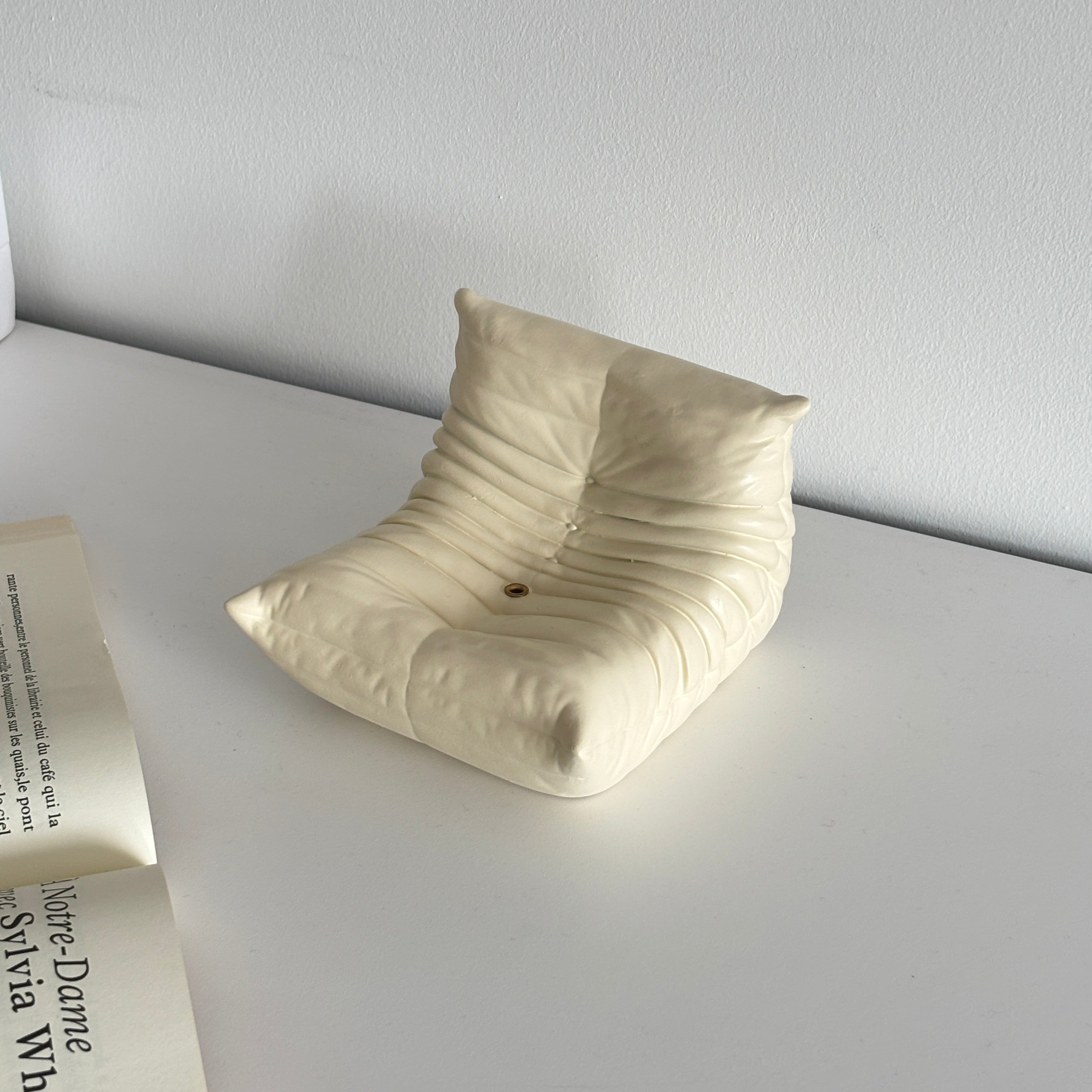 Bee sofa incense holder
