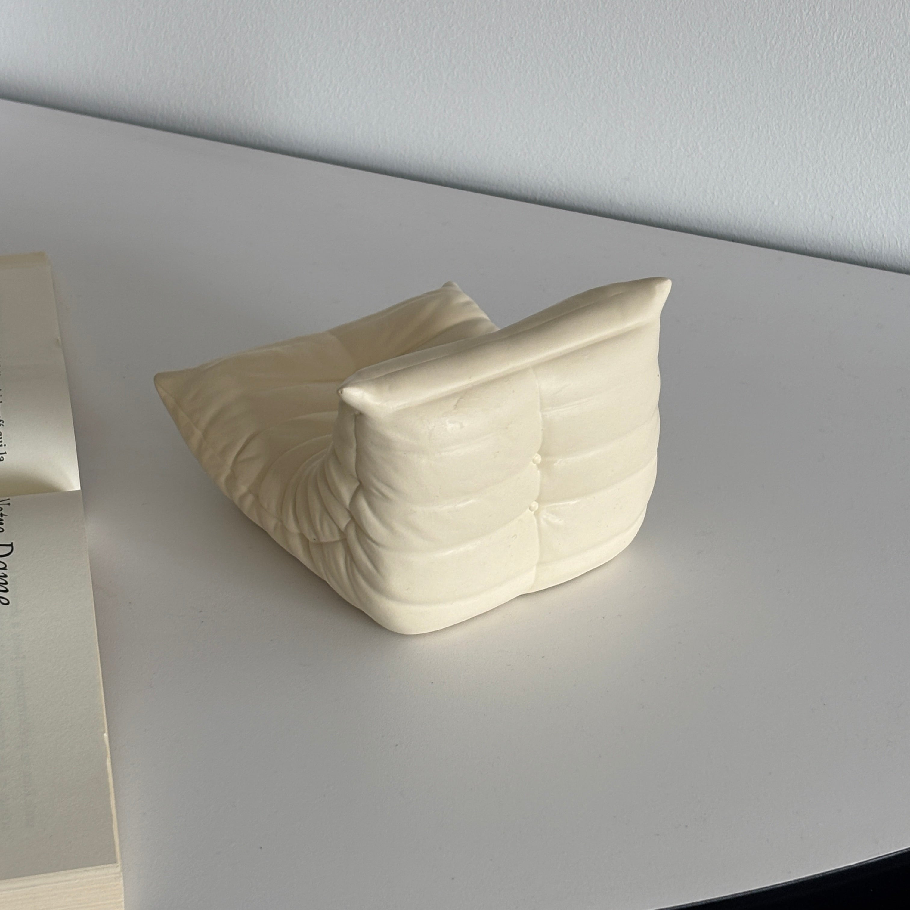 Bee sofa incense holder