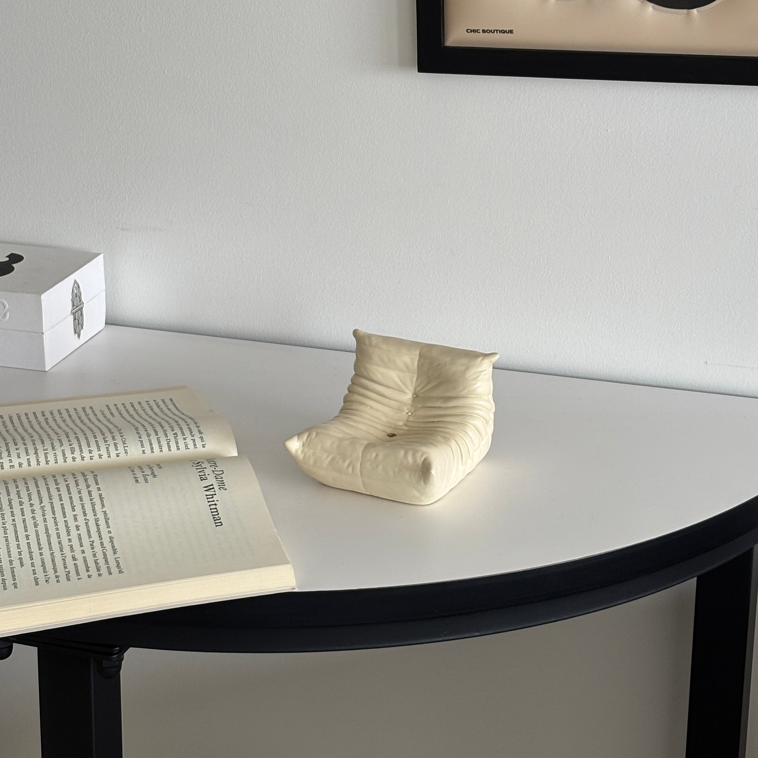 Bee sofa incense holder