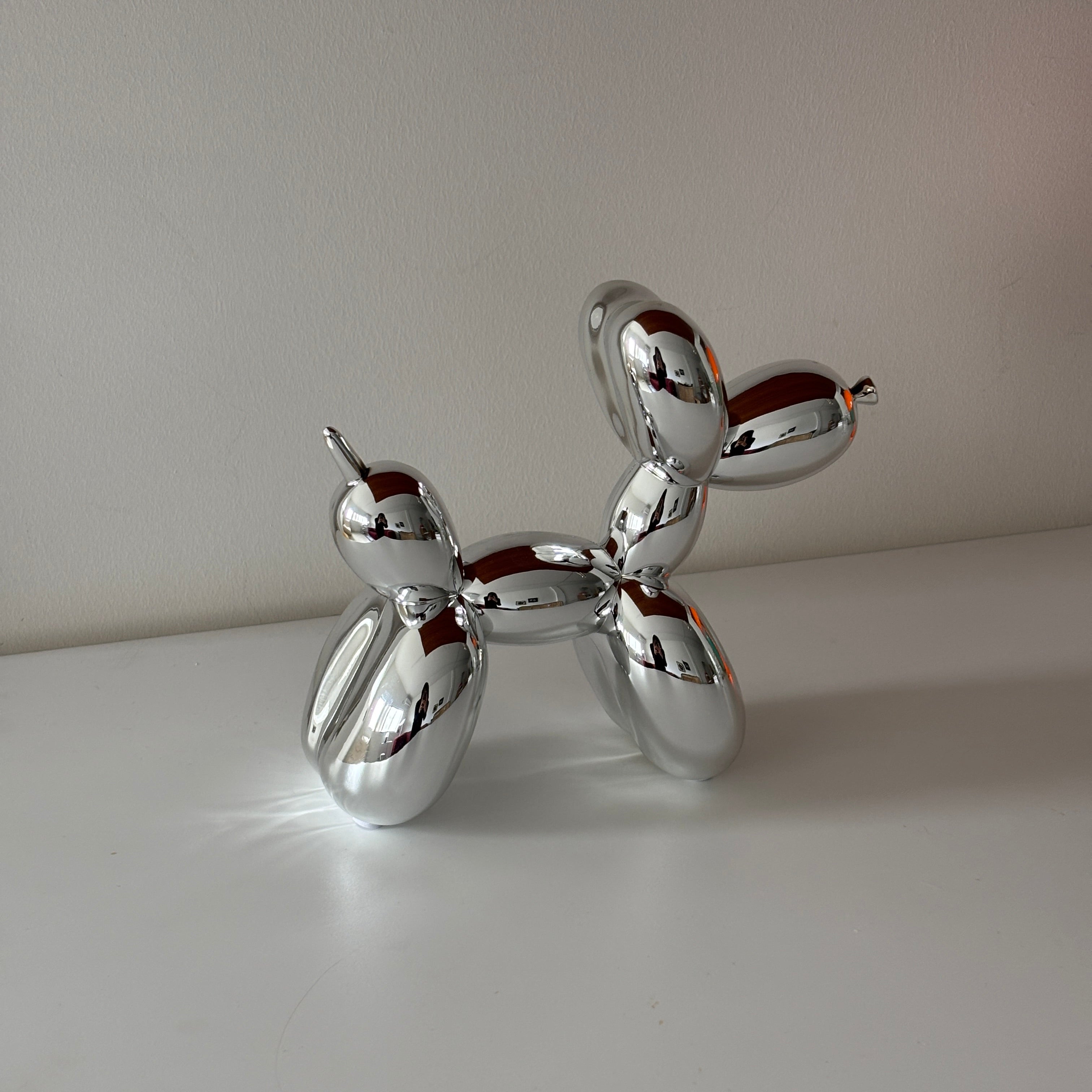 Silver dog objet