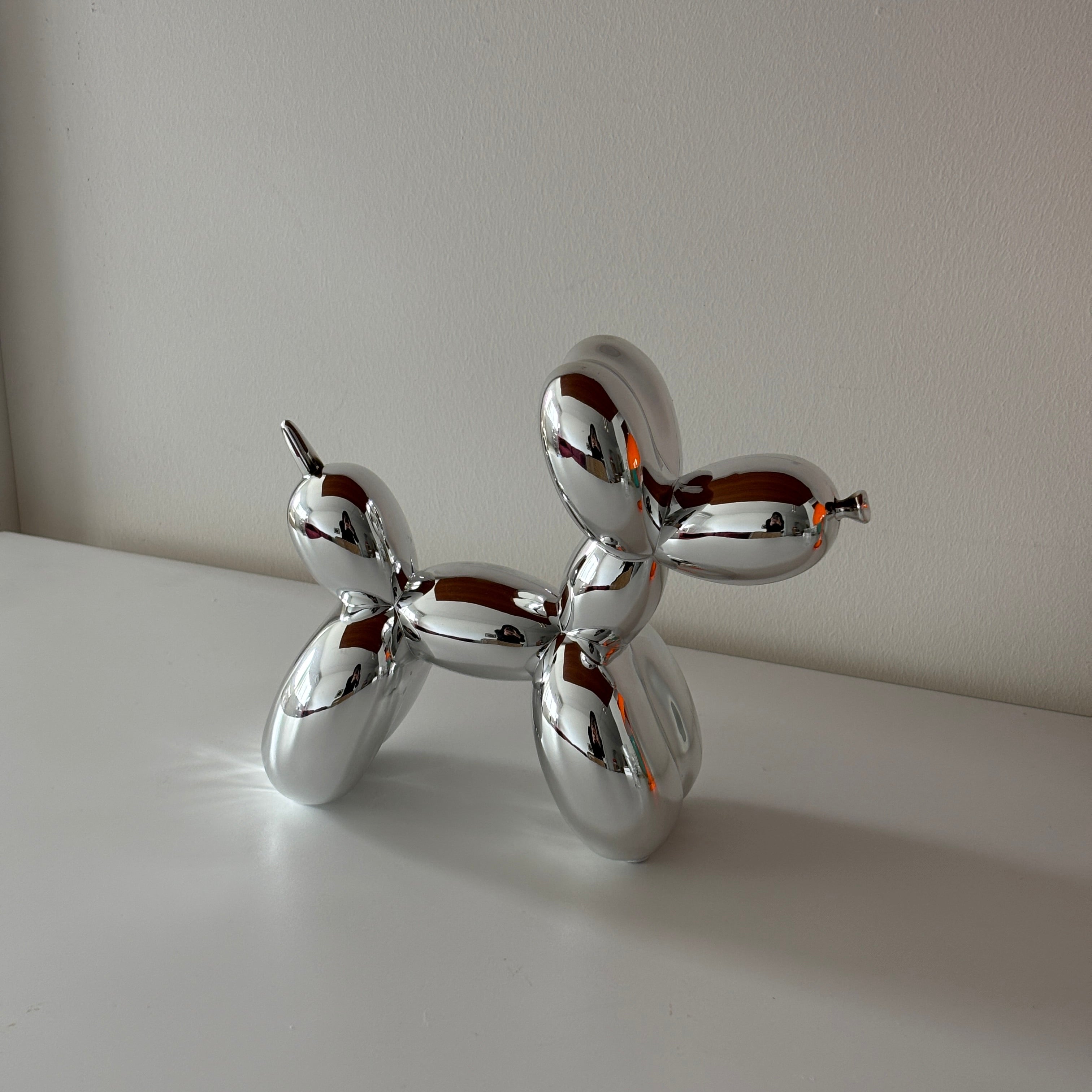 Silver dog objet