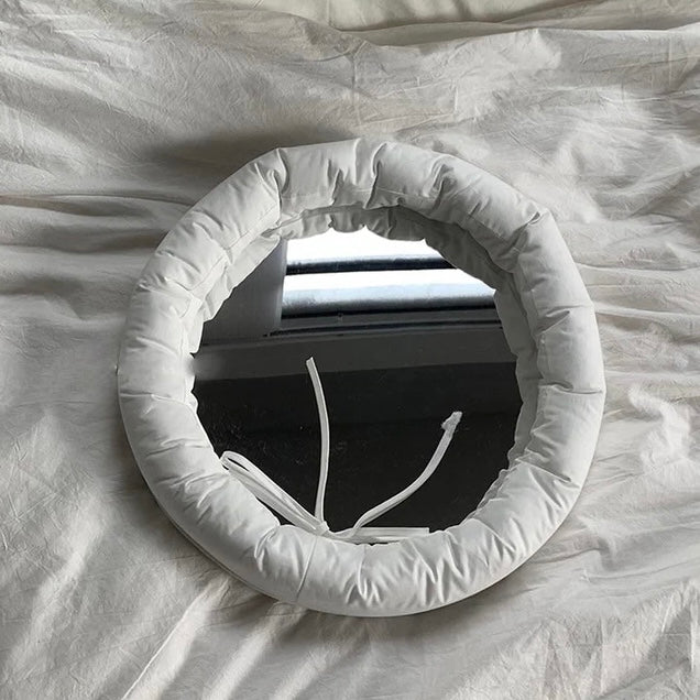 Snow cushion mirror