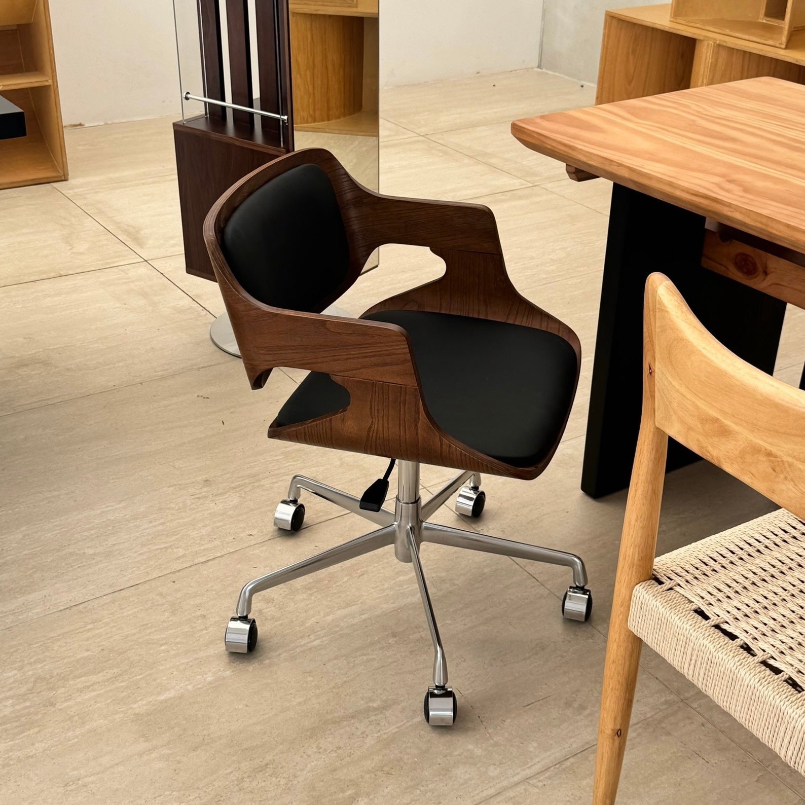 C67 Form Wood Office Chair