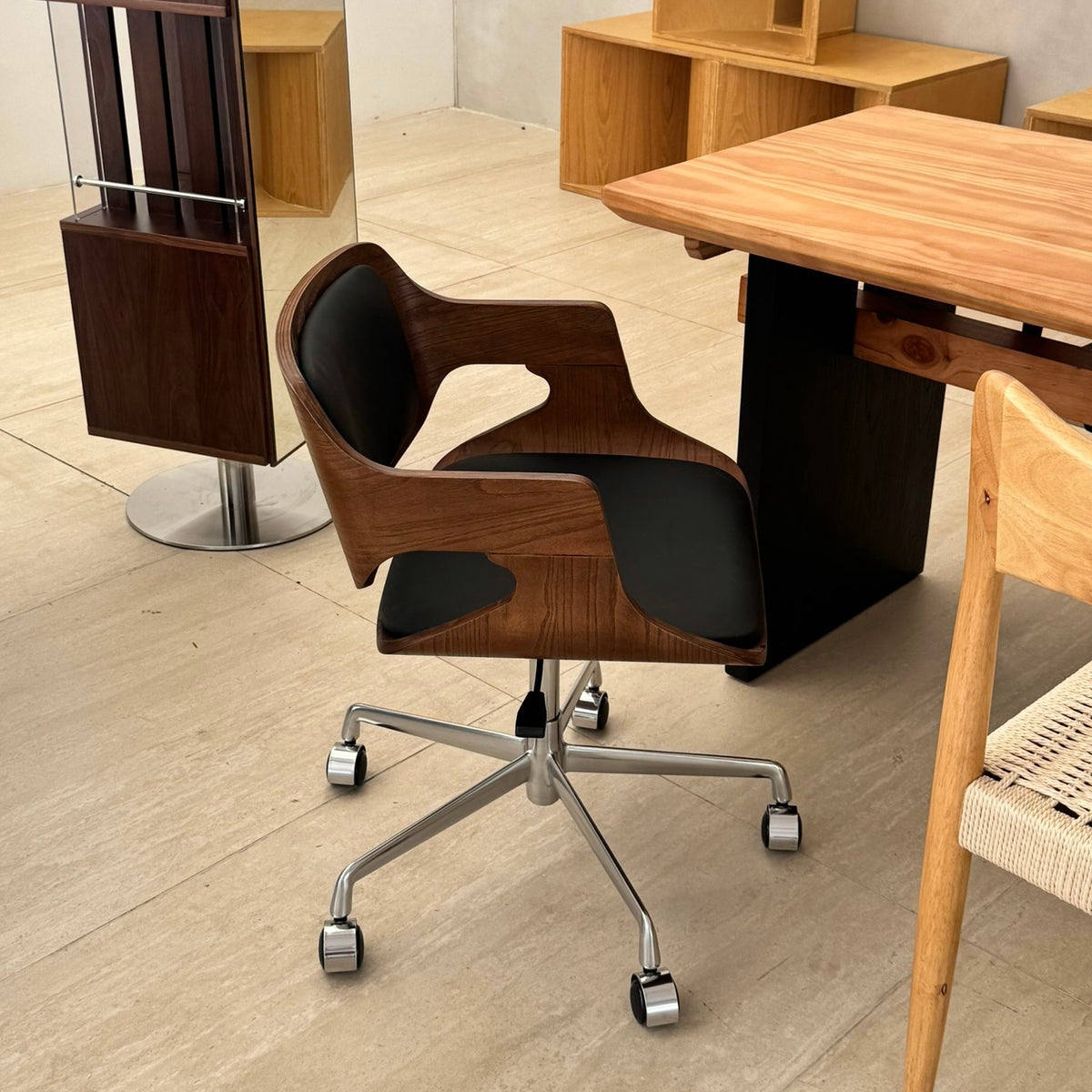 C67 Form Wood Office Chair
