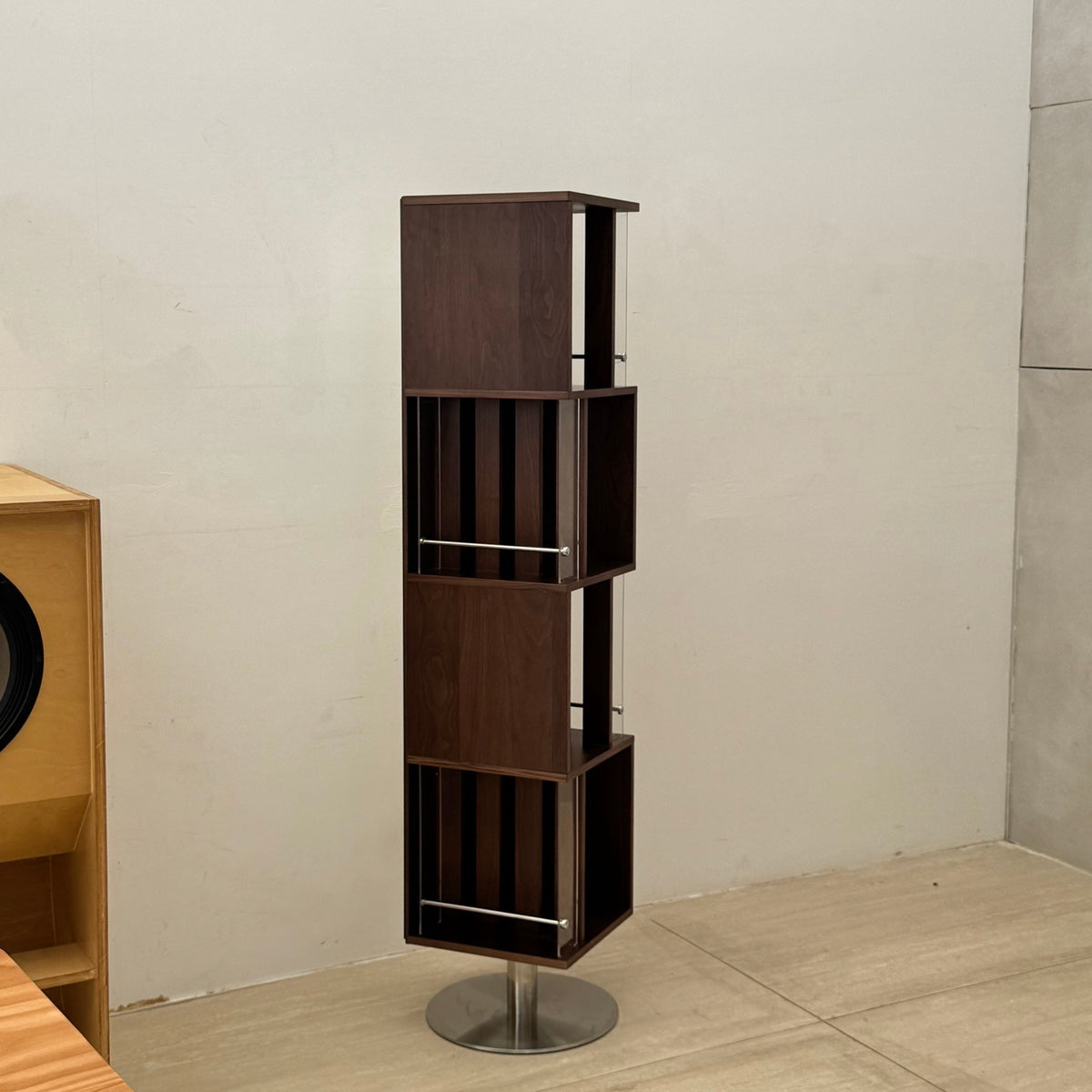 S7 Mirror Column Bookshelf