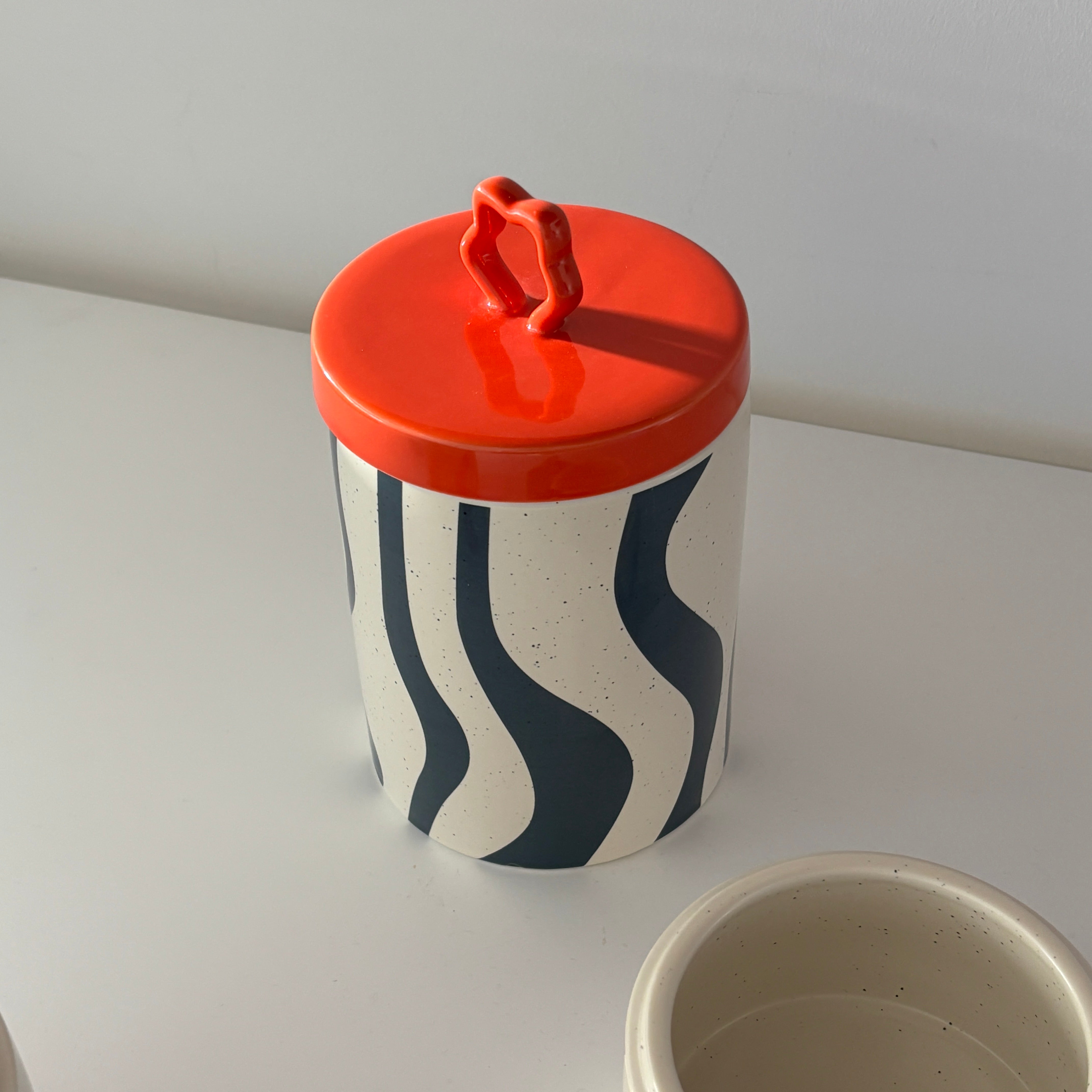 Wavy Pop Canister