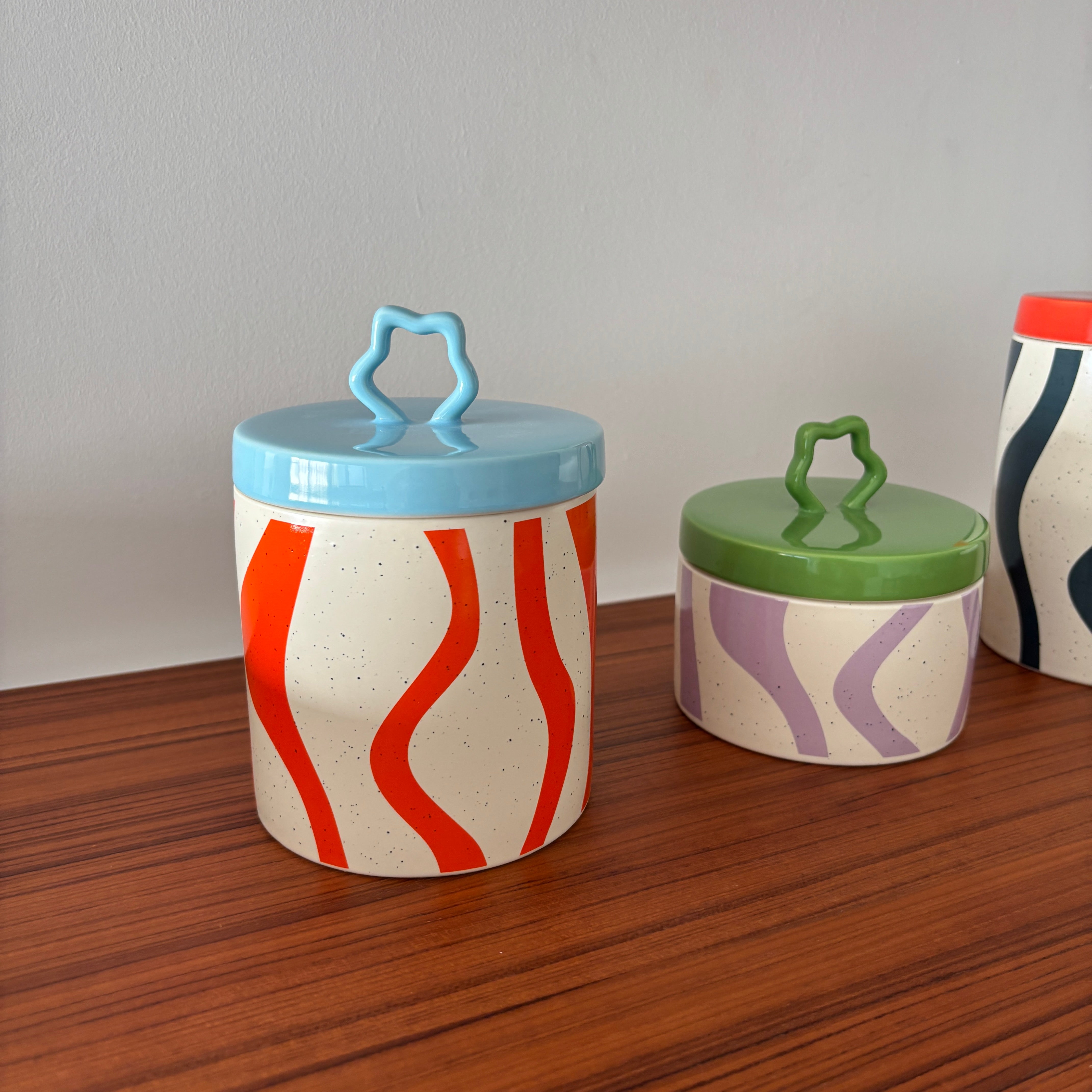 Wavy Pop Canister