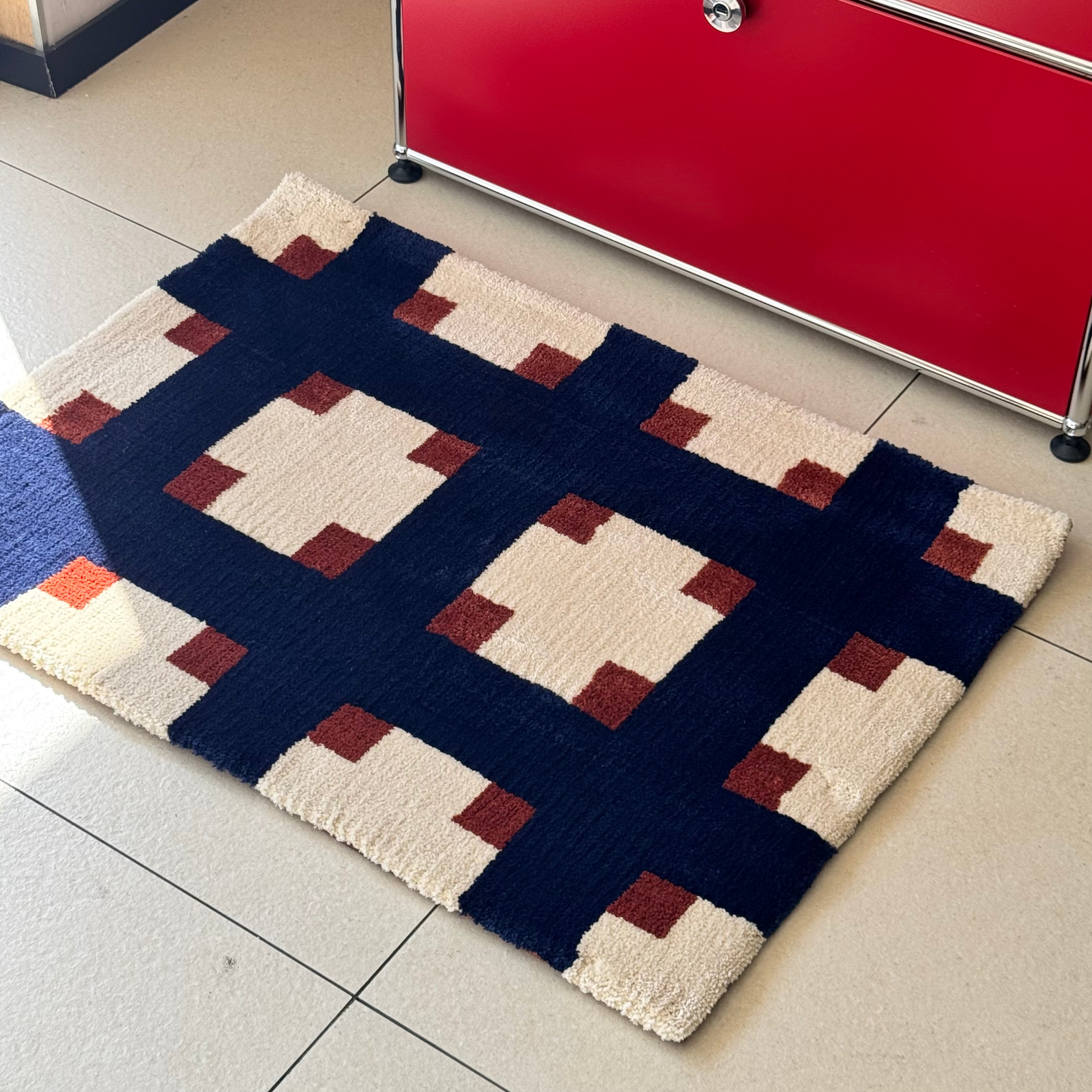 ”Velto” Midnight Grid rug