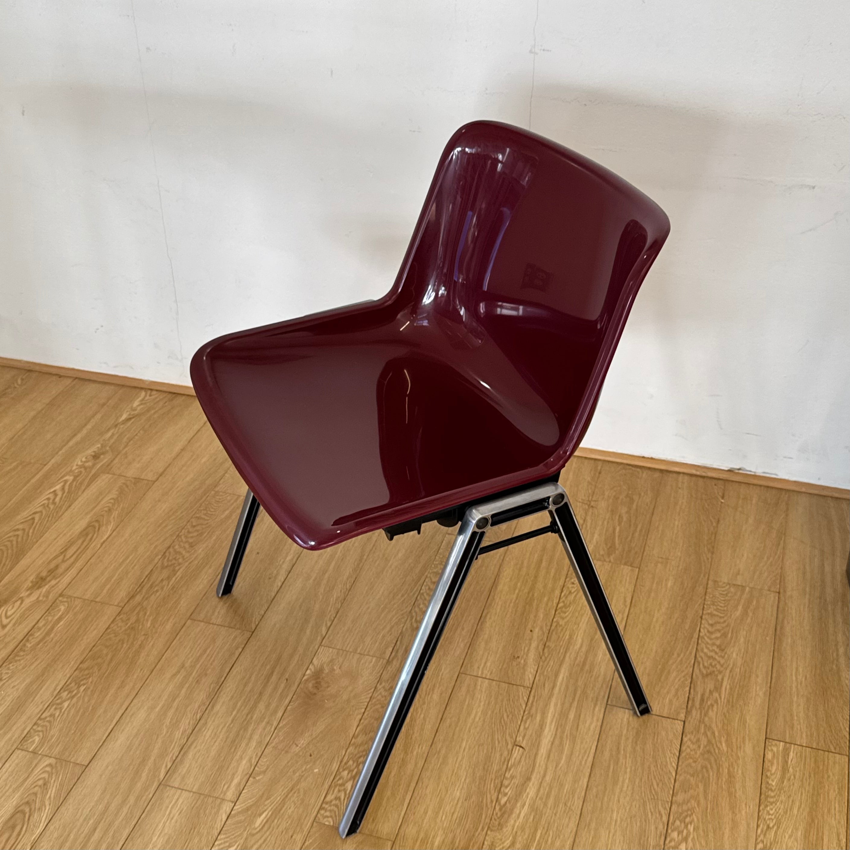 Maroon curve chair