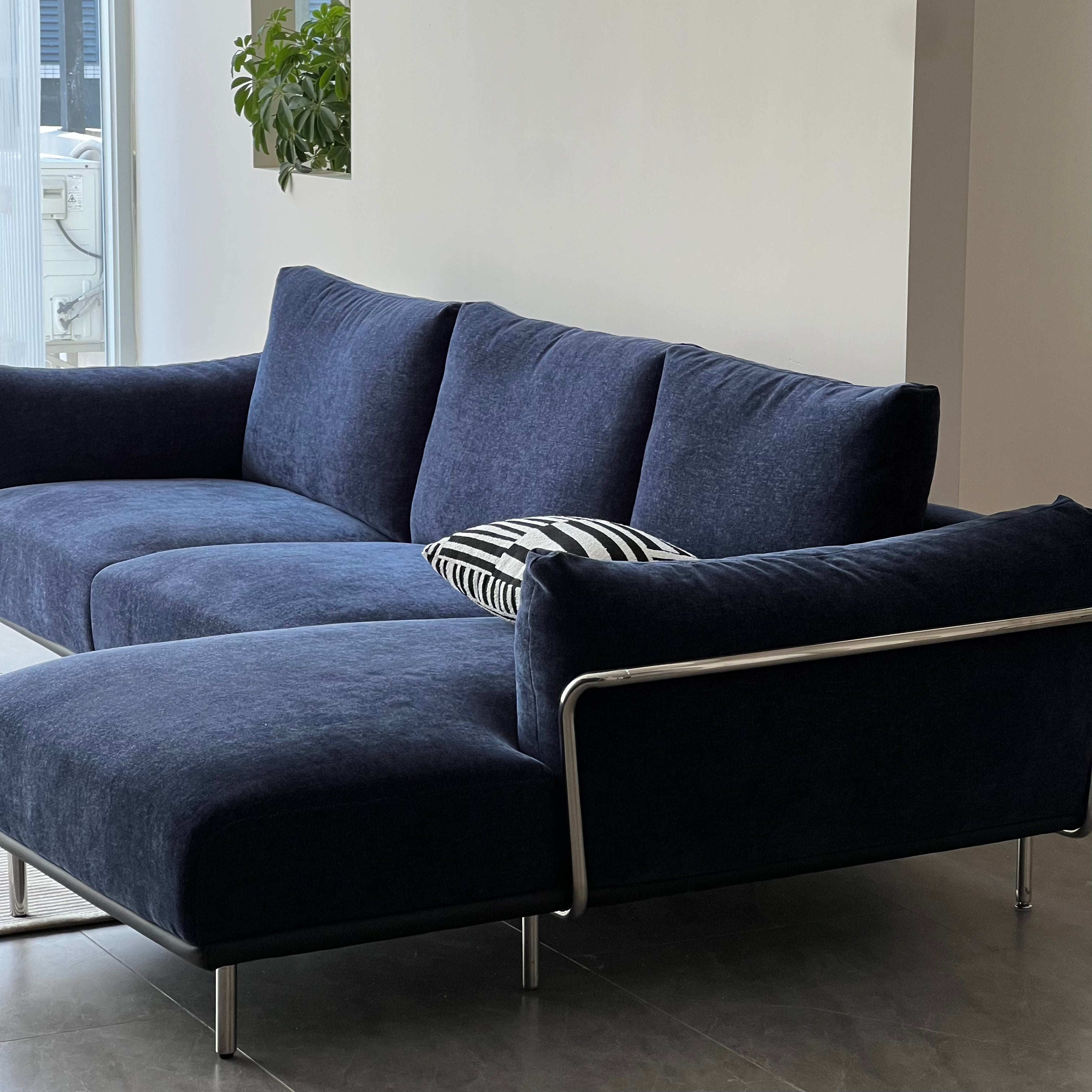 Modern reverie sofa