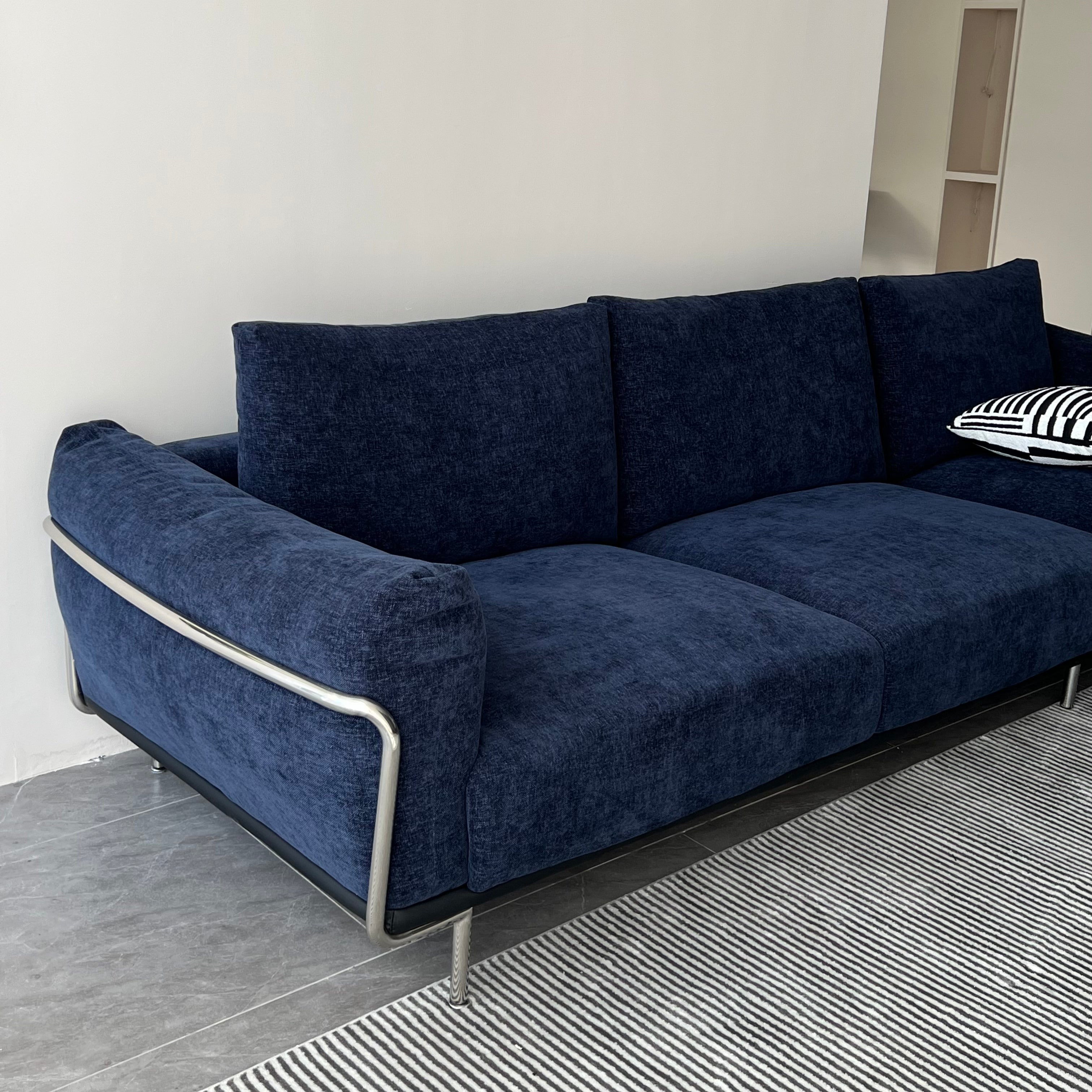 Modern reverie sofa