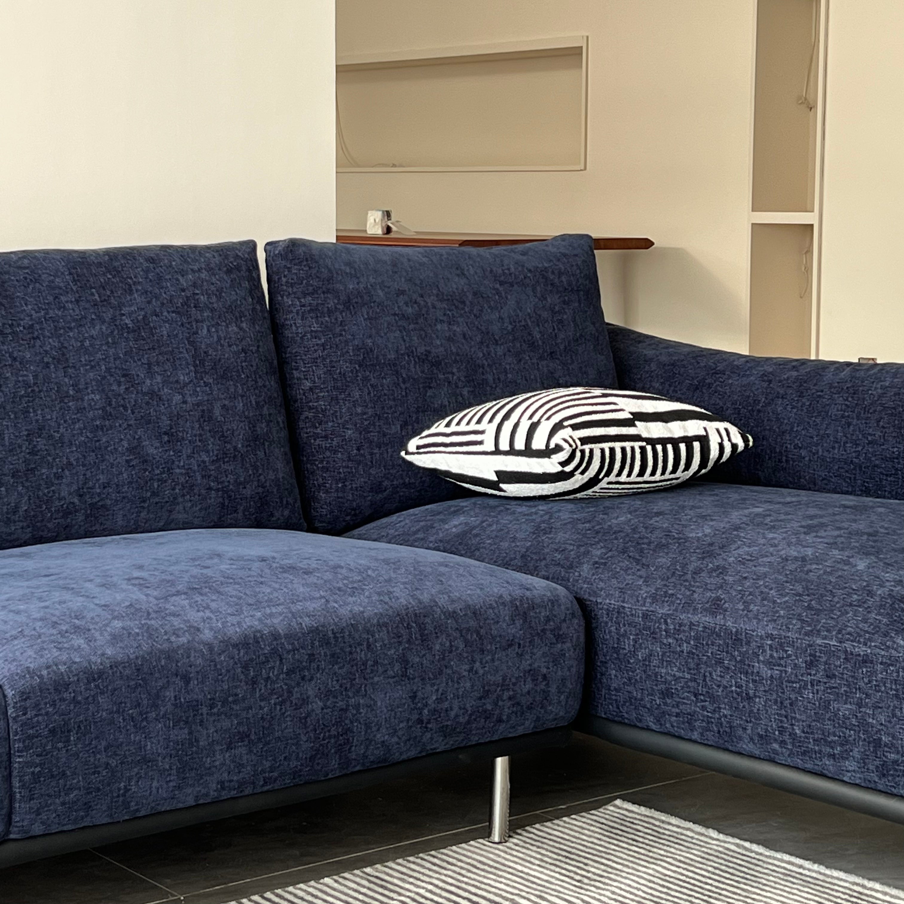 Modern reverie sofa