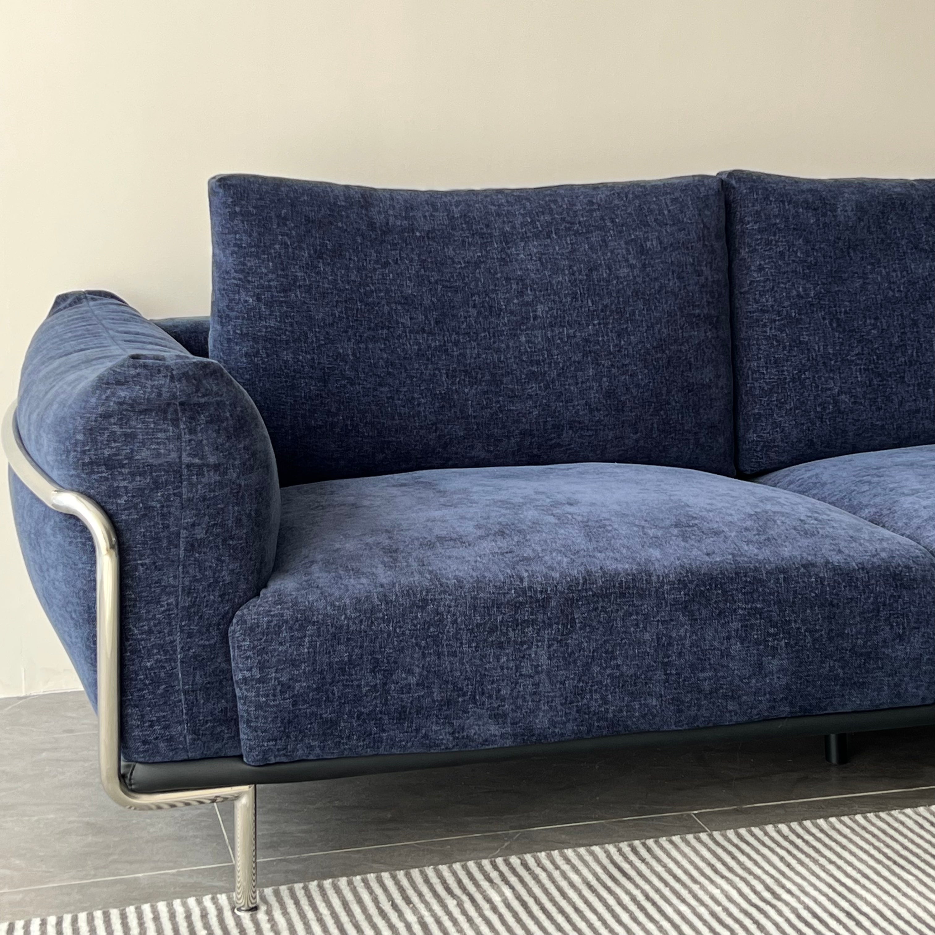 Modern reverie sofa