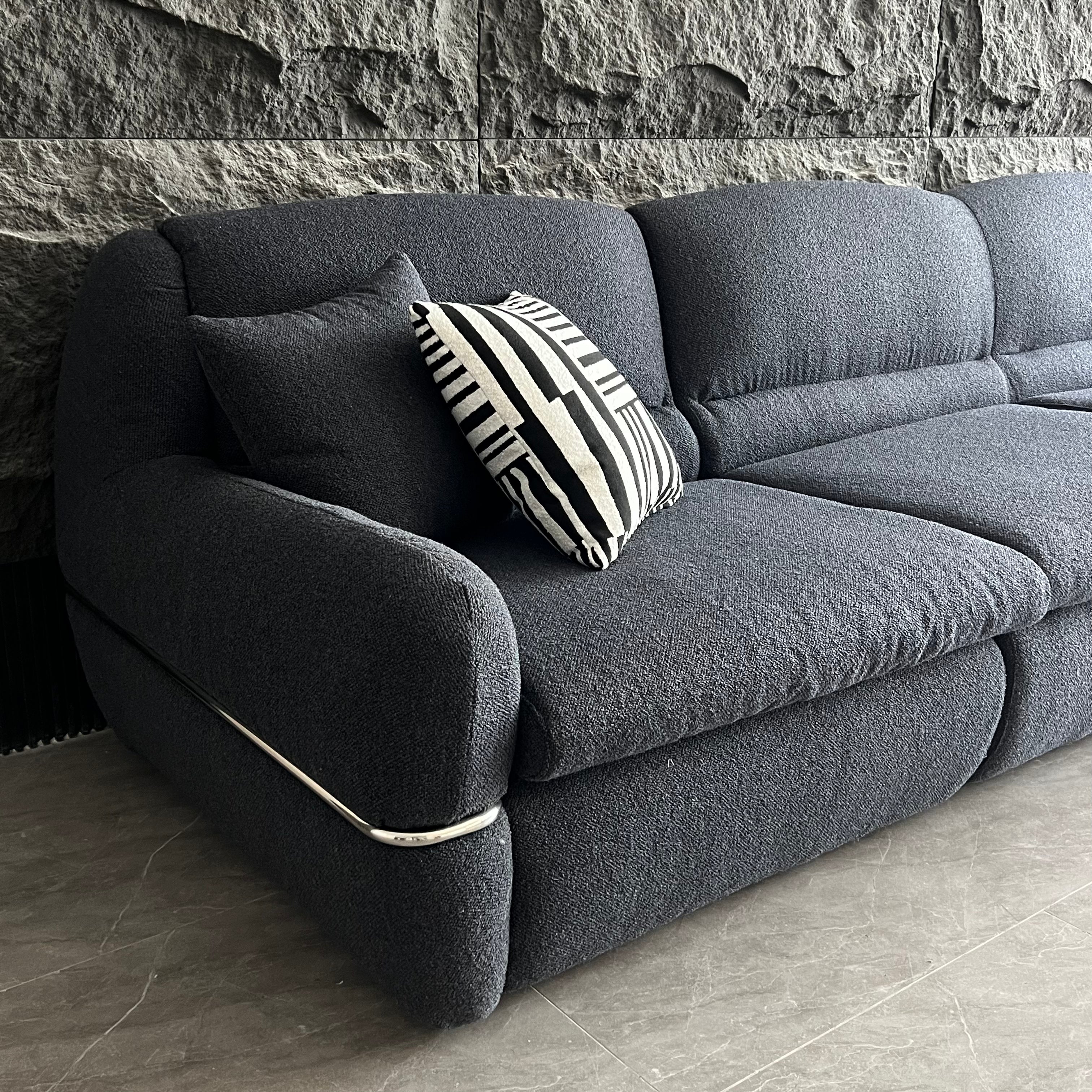 Relaxing curve sofa