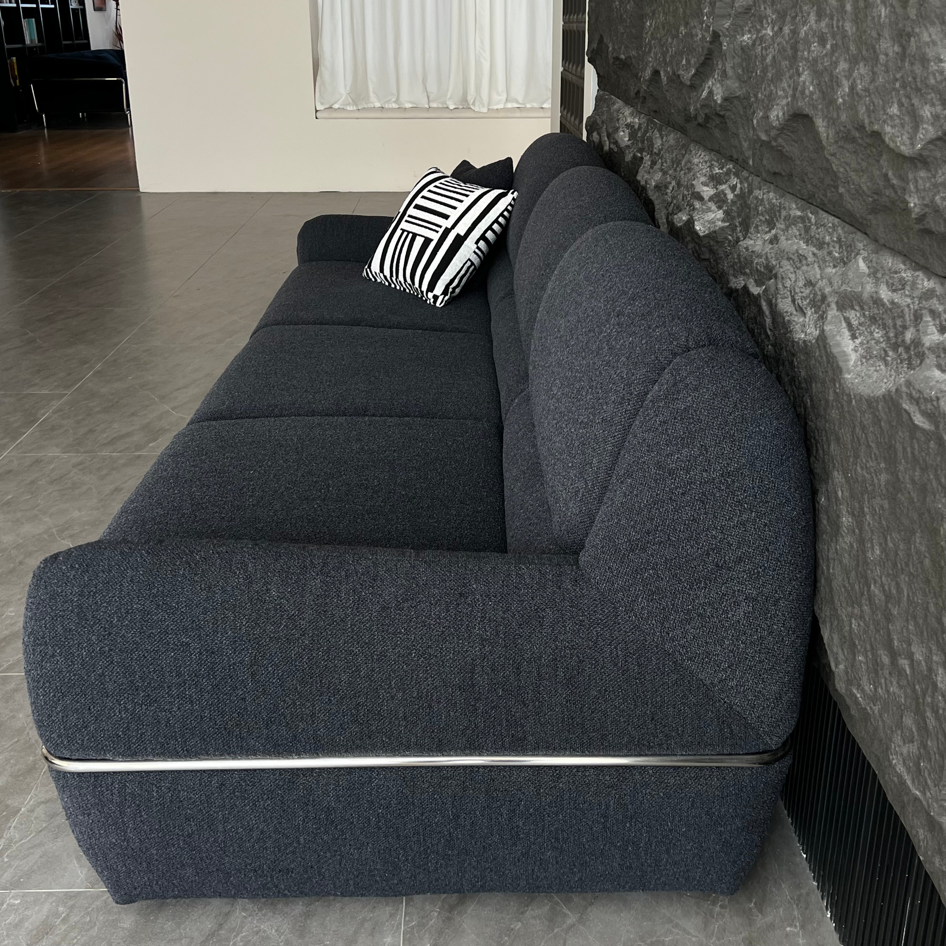 Relaxing curve sofa