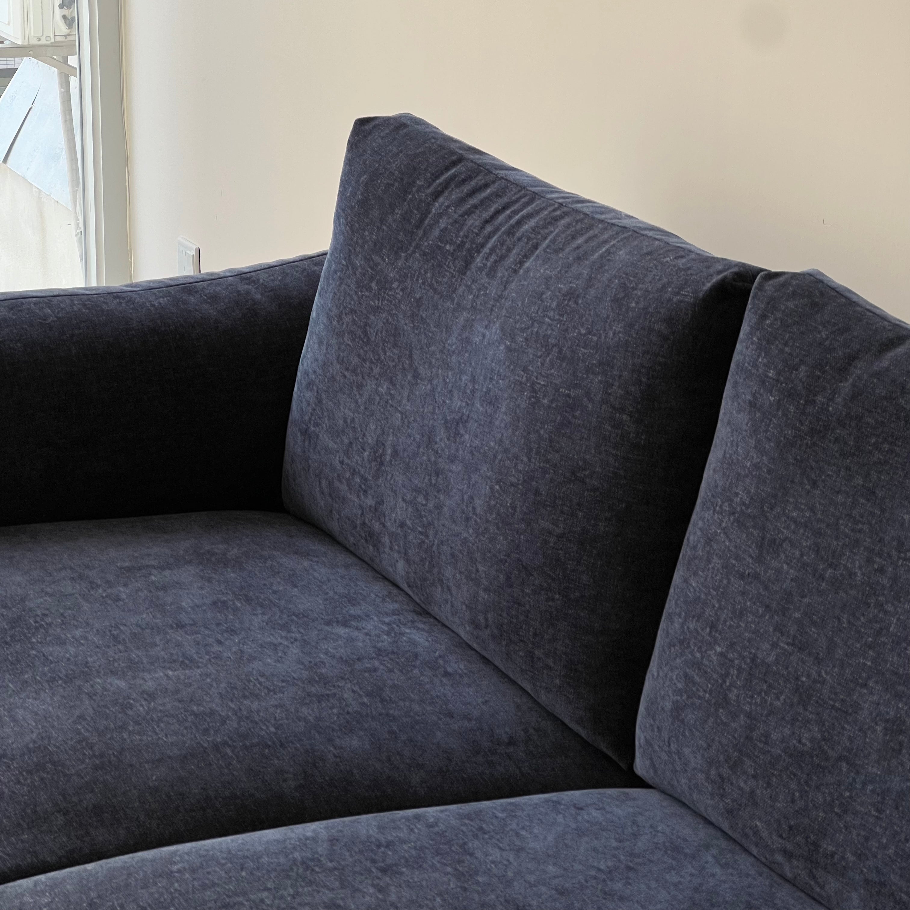 Modern reverie sofa