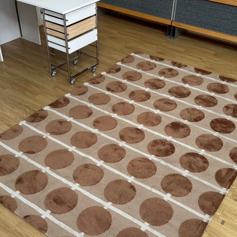 Dot grid rug
