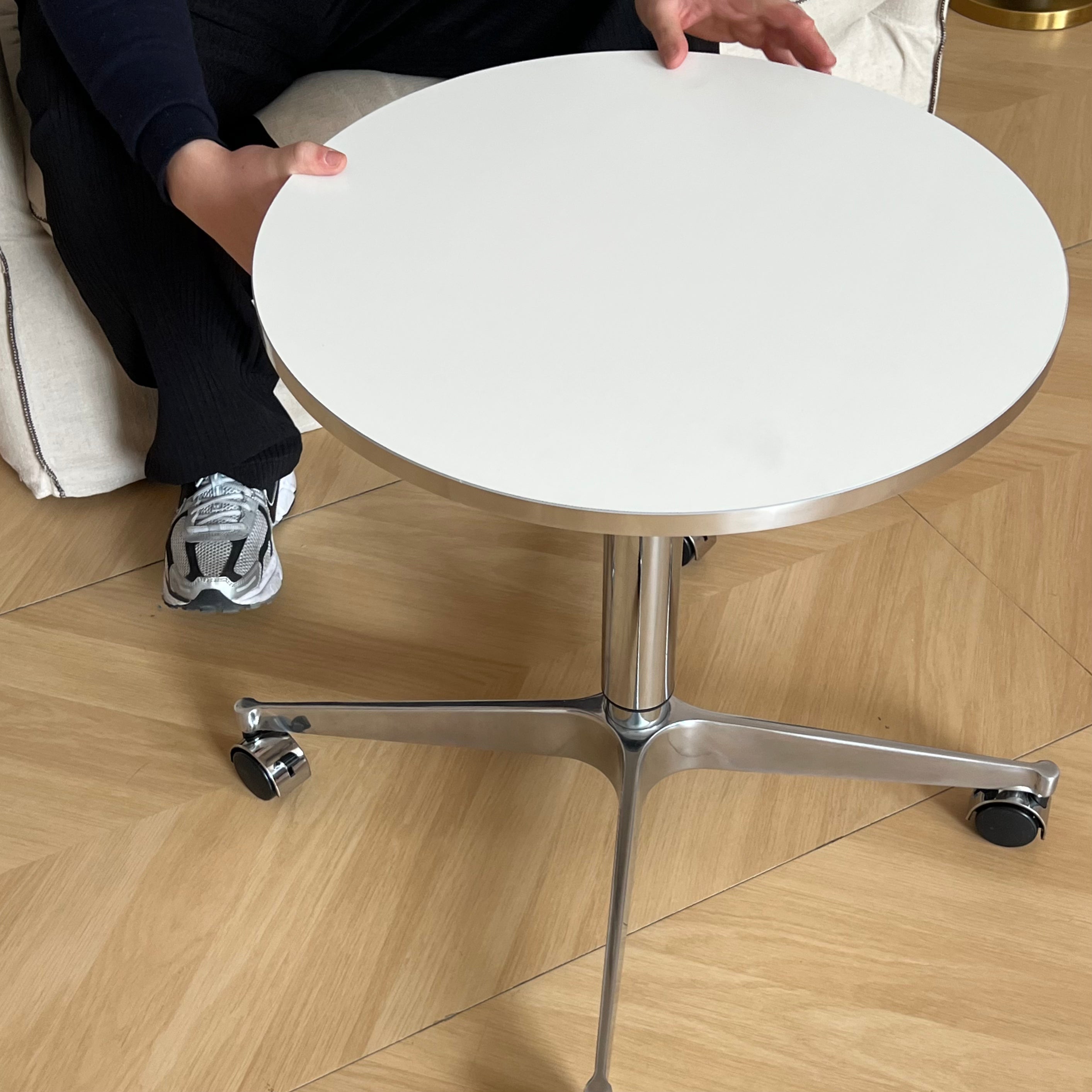 T37 Moveup side table