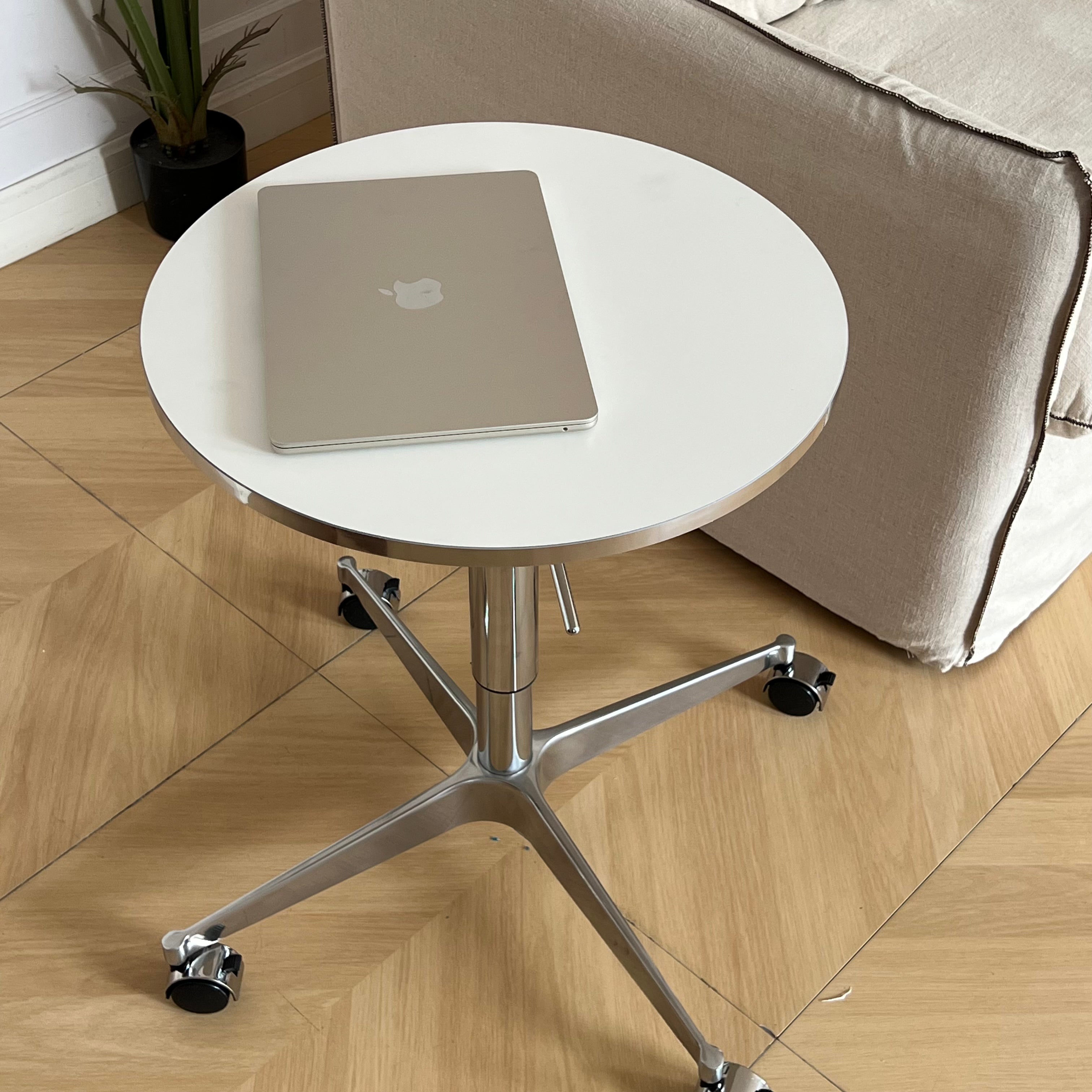 T37 Moveup side table