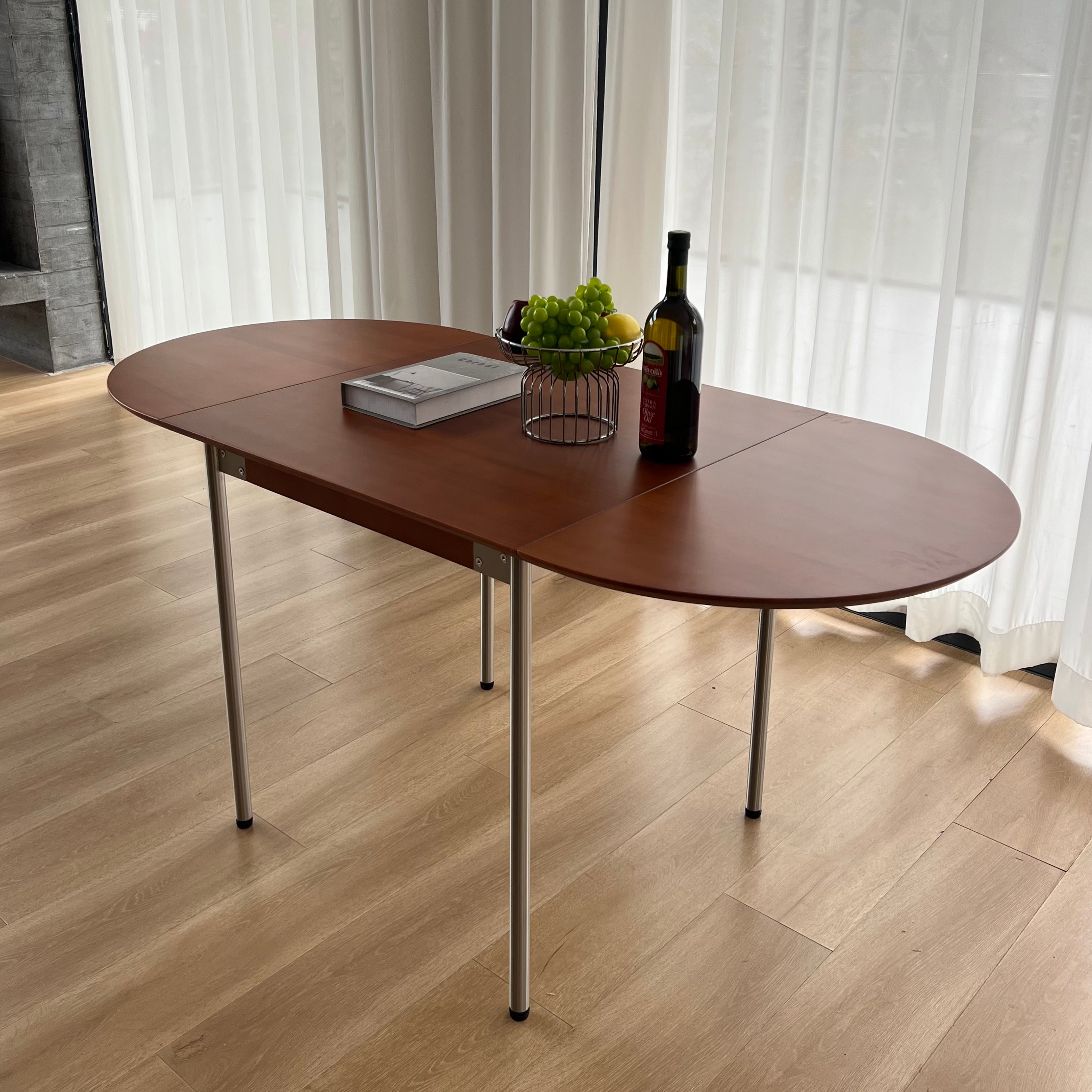 T42 Oval dining table