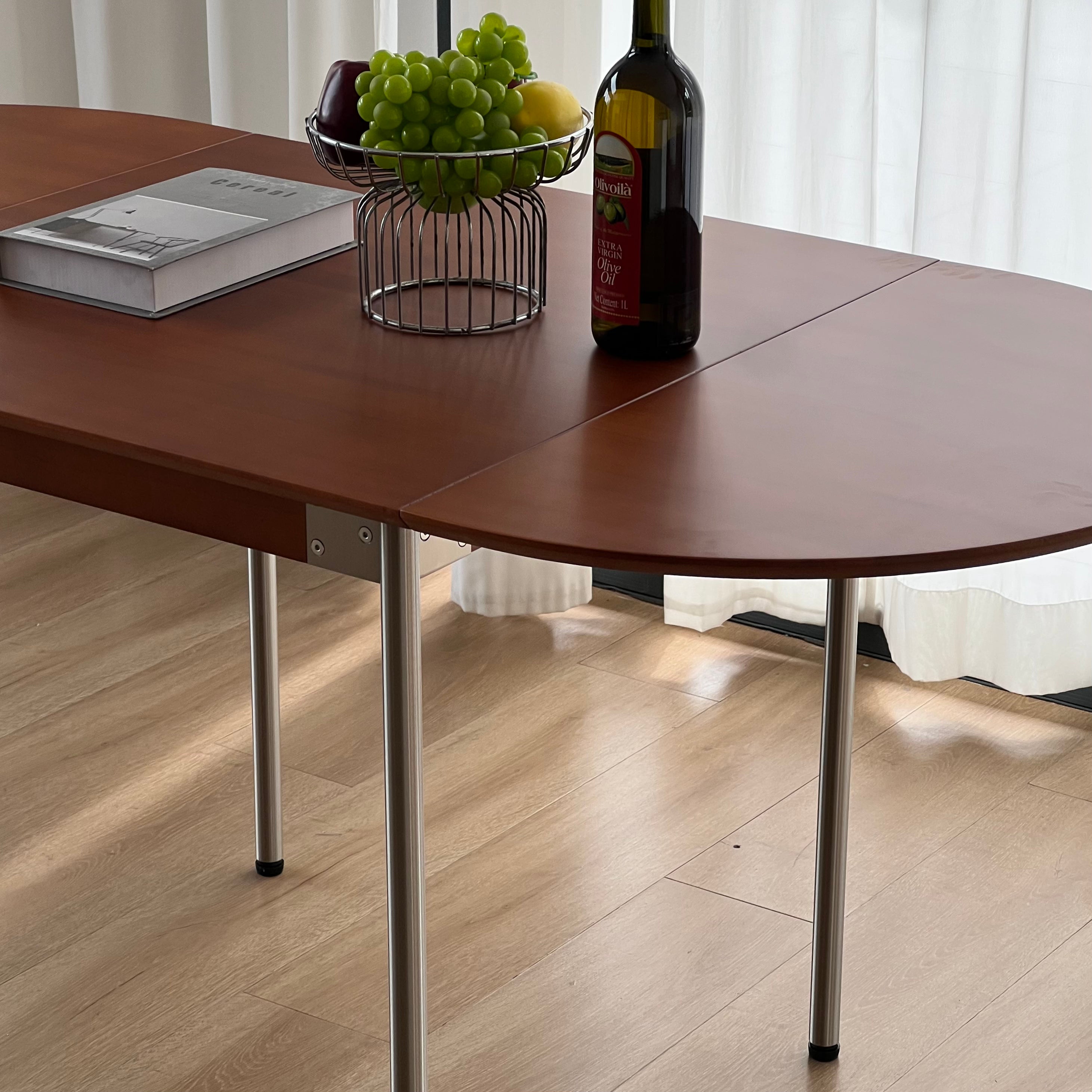 T42 Oval dining table