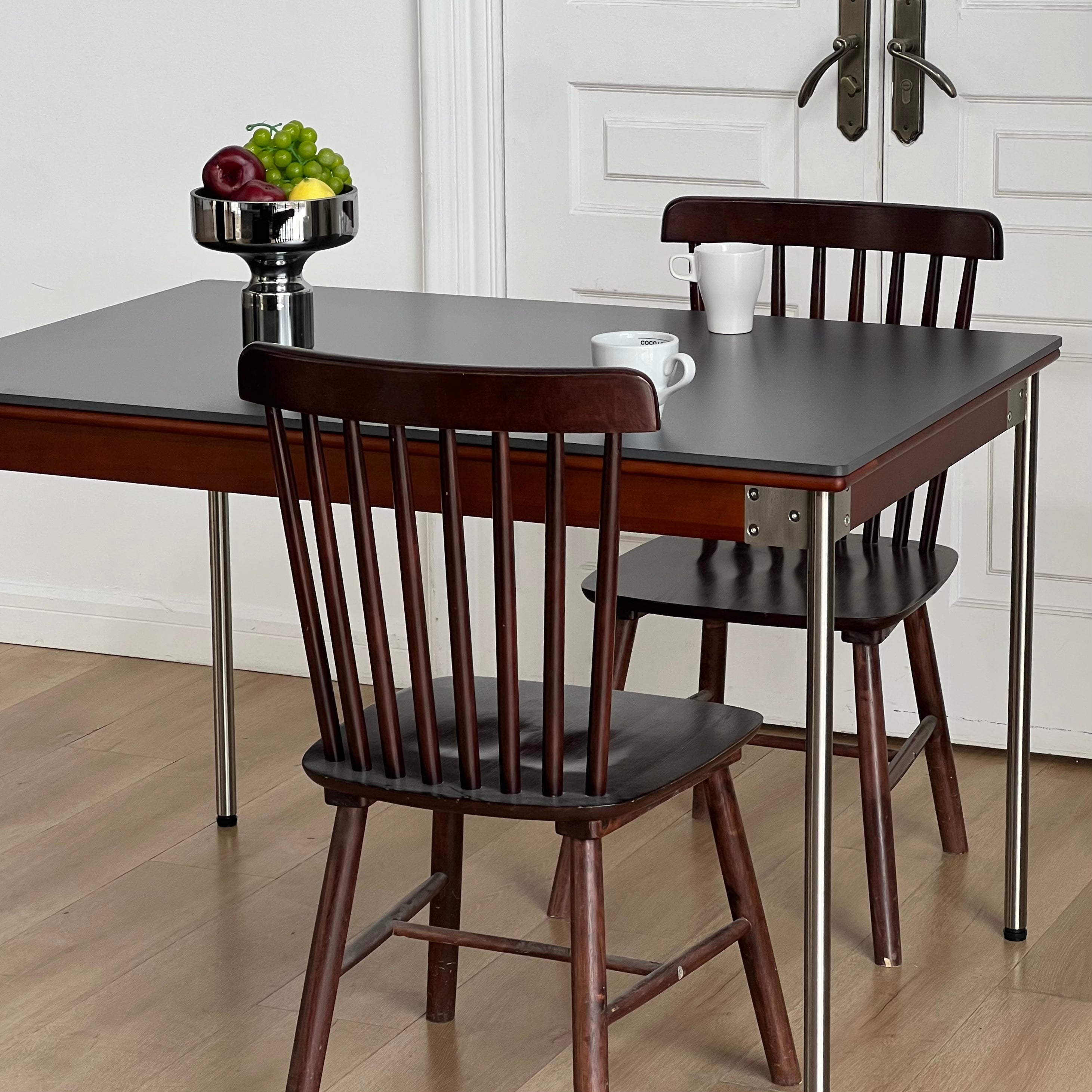 T41 Modern dining table