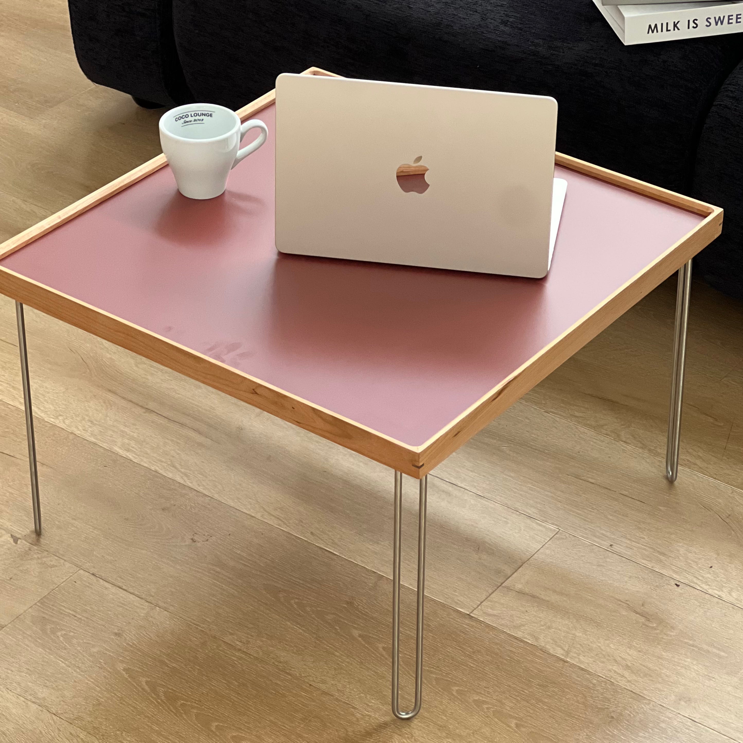 T39 Colorful square table