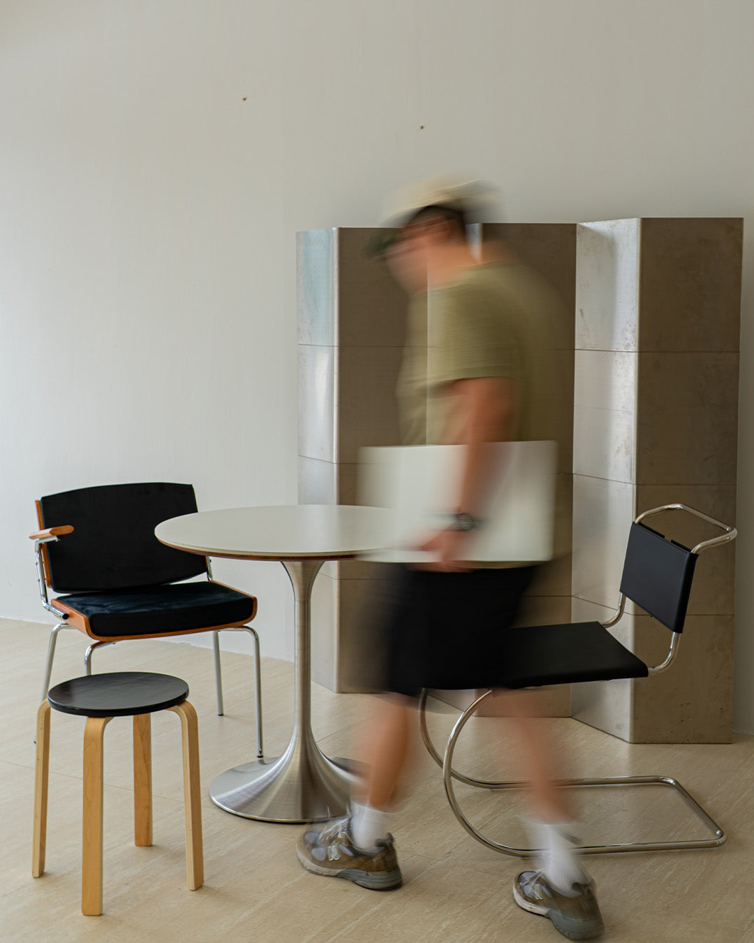 スツール C46 Retro circle stool furnihunter トレンドインテリアのセレクトショップ｜furnihunter