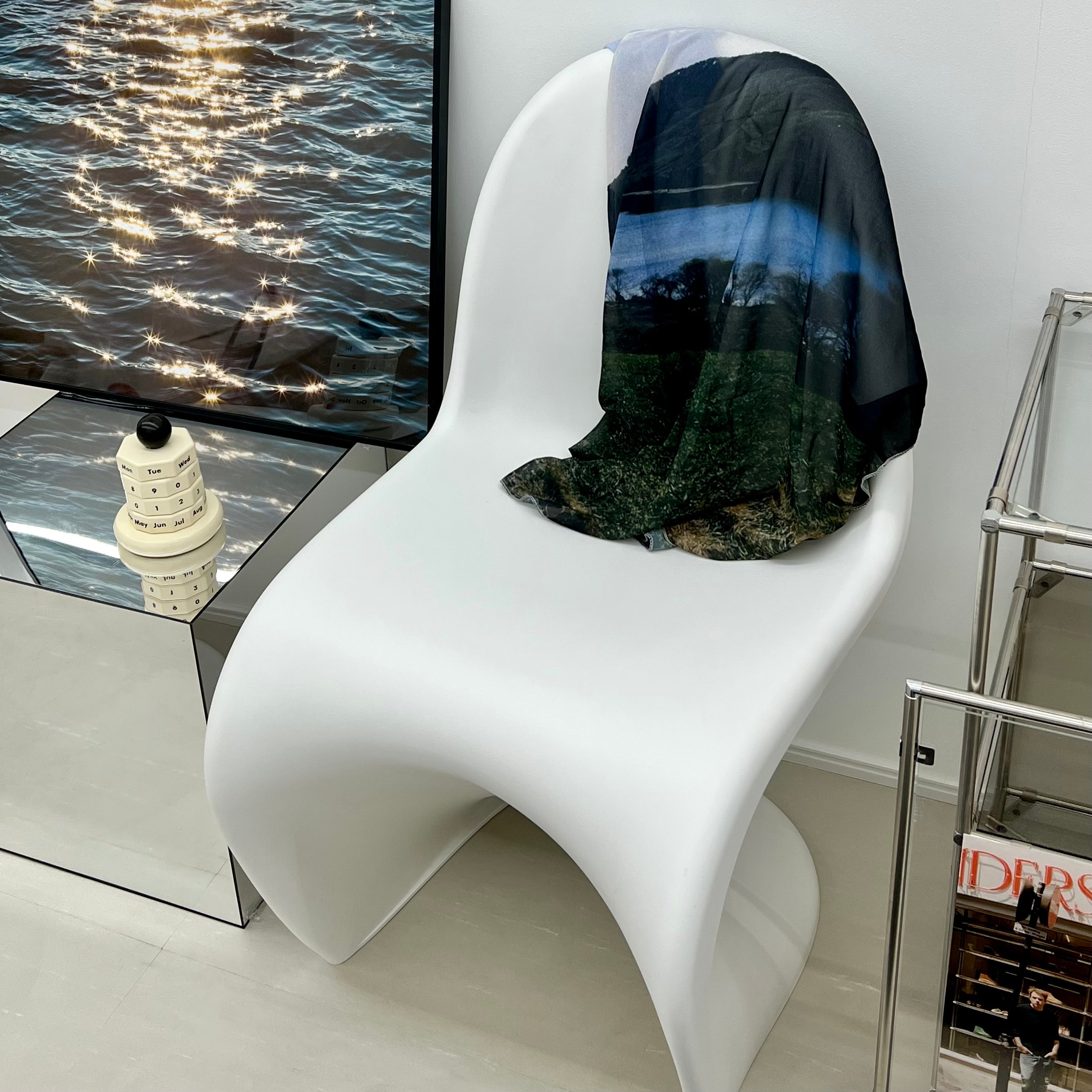 【即納】C27 Colorful Elegant Chair