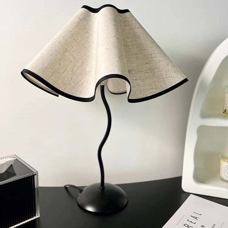 R40  waveleg fabricshade  lamp