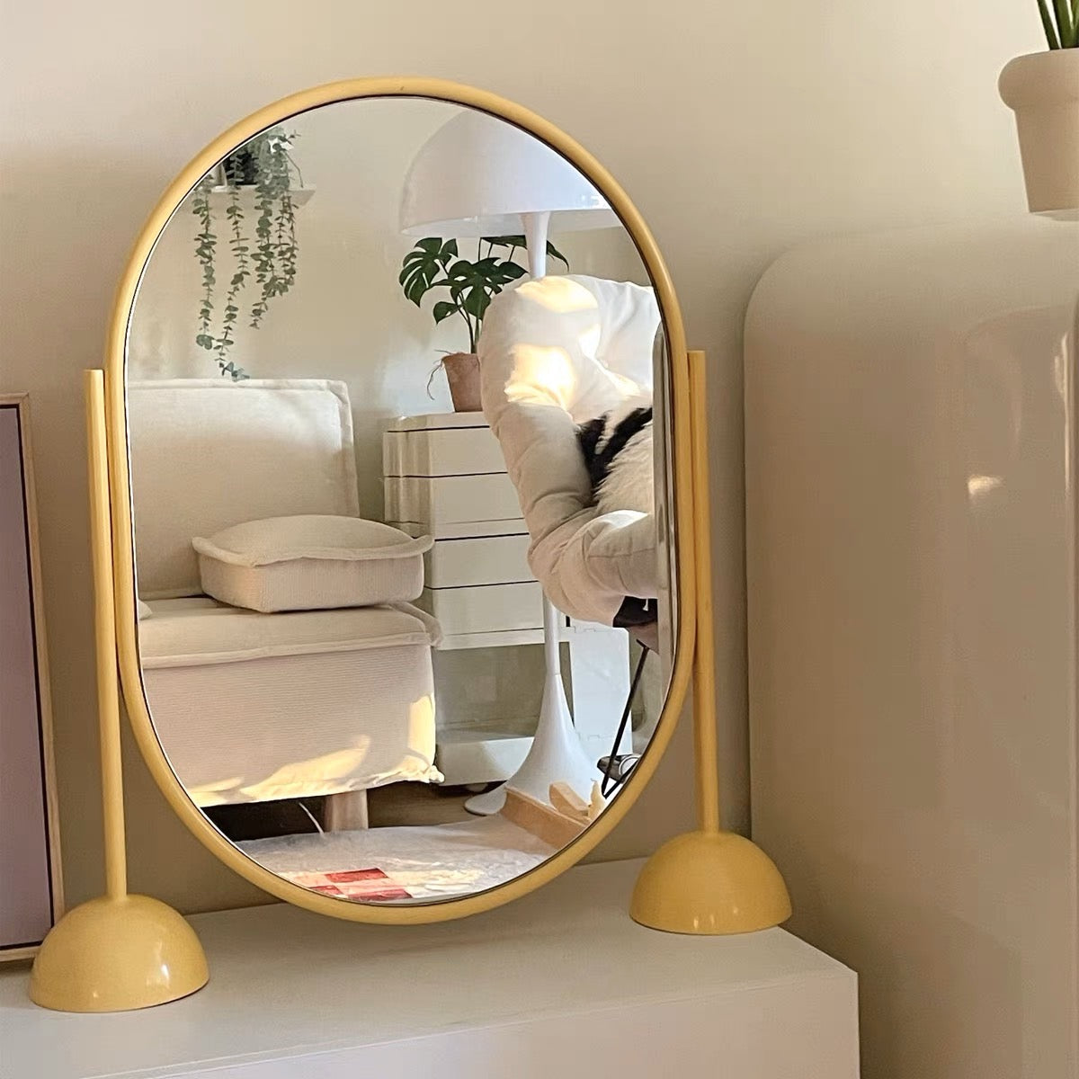 F70 pastel stand mirror