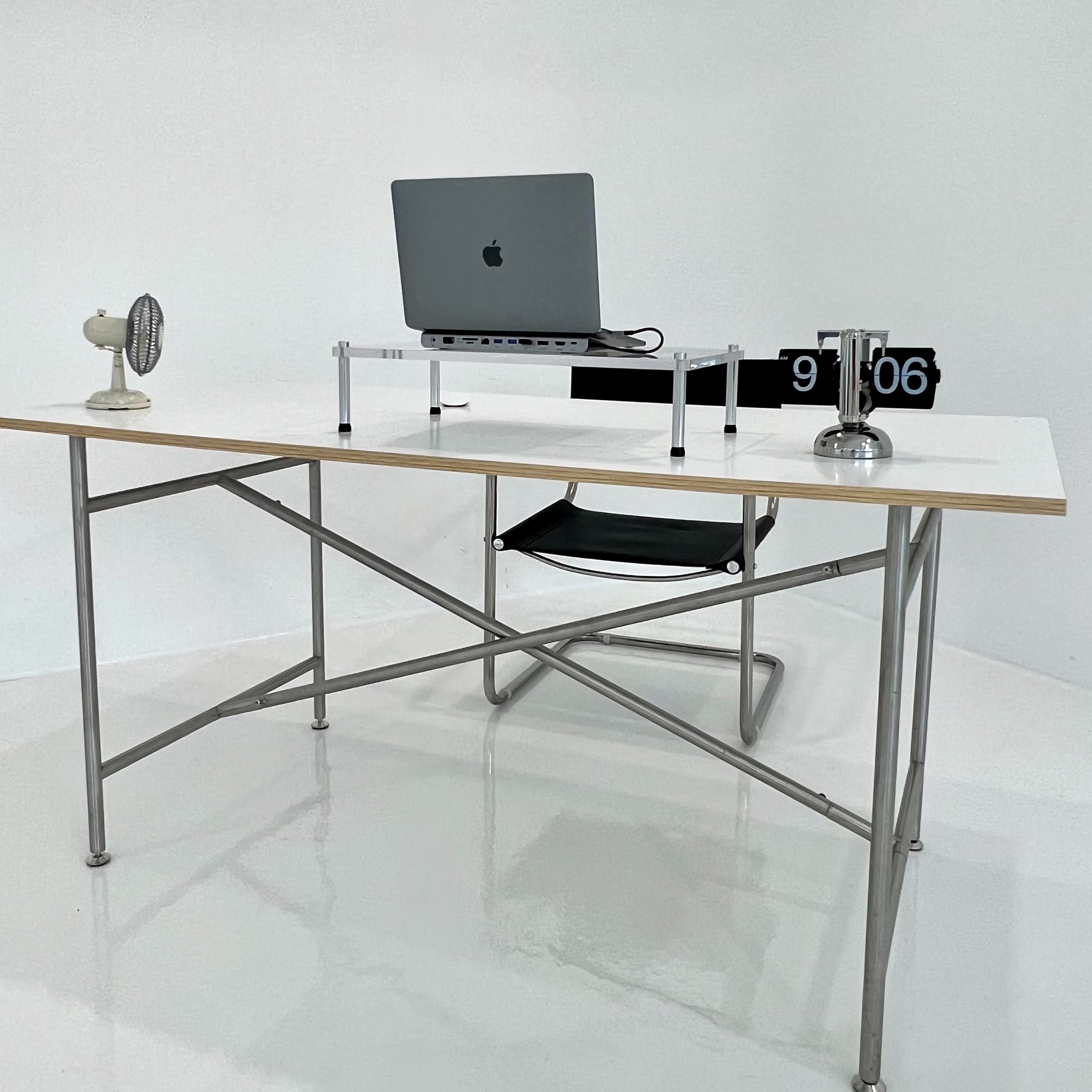 T6 Modern Office Table